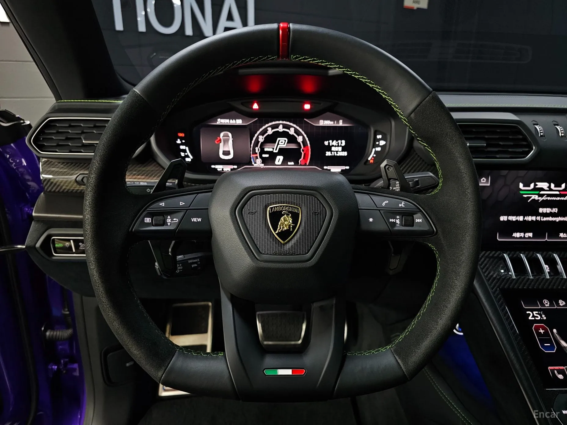 Lamborghini Urus превью 14