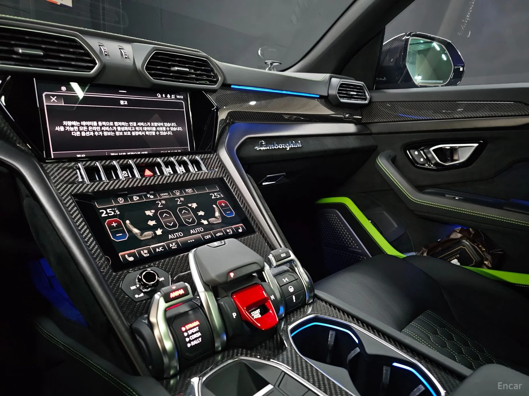 Lamborghini Urus превью 17