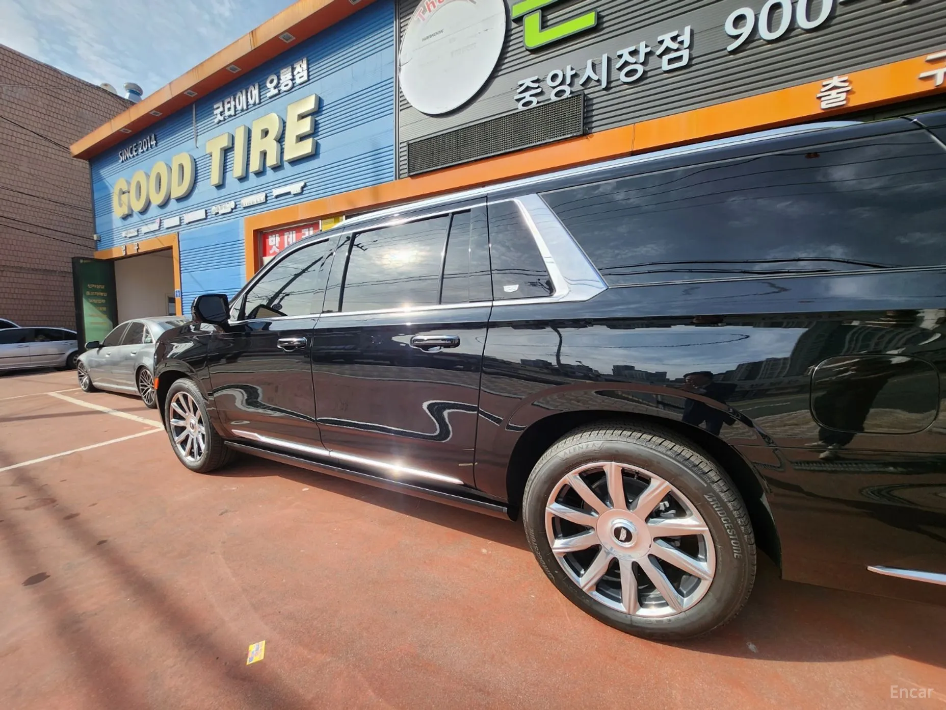 Cadillac Escalade 5th Generation превью 4