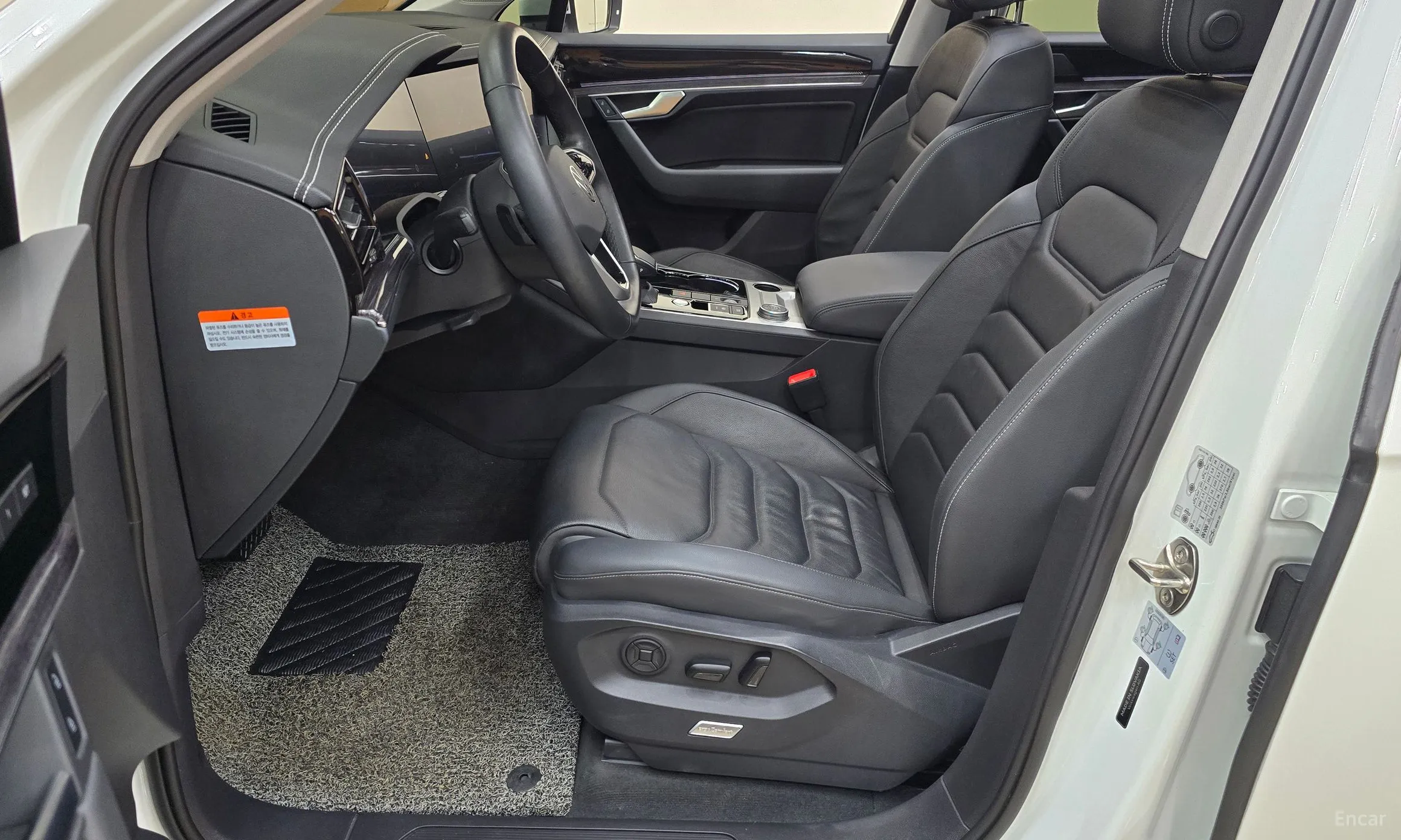 Volkswagen Touareg 3rd Generation превью 13