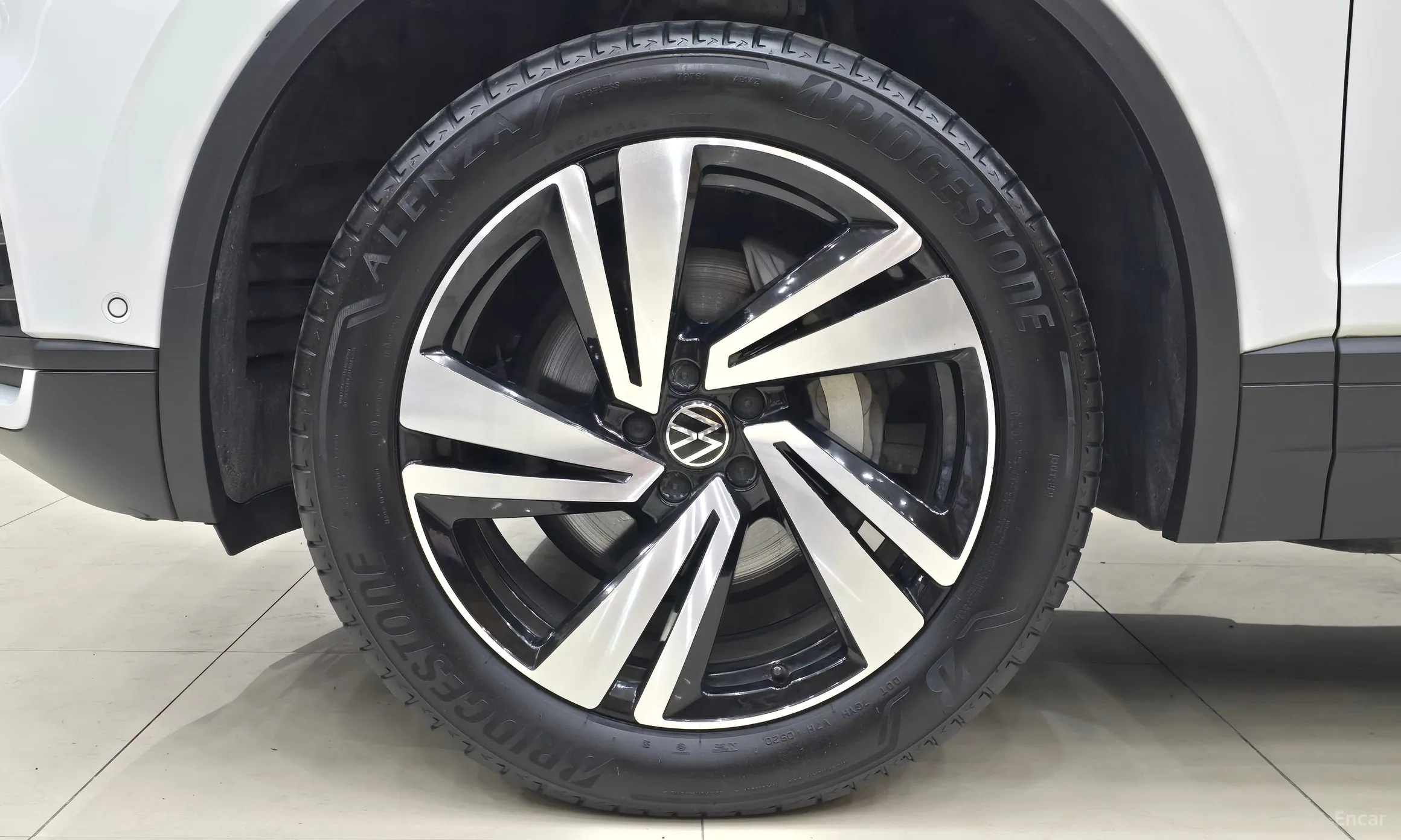 Volkswagen Touareg 3rd Generation превью 6