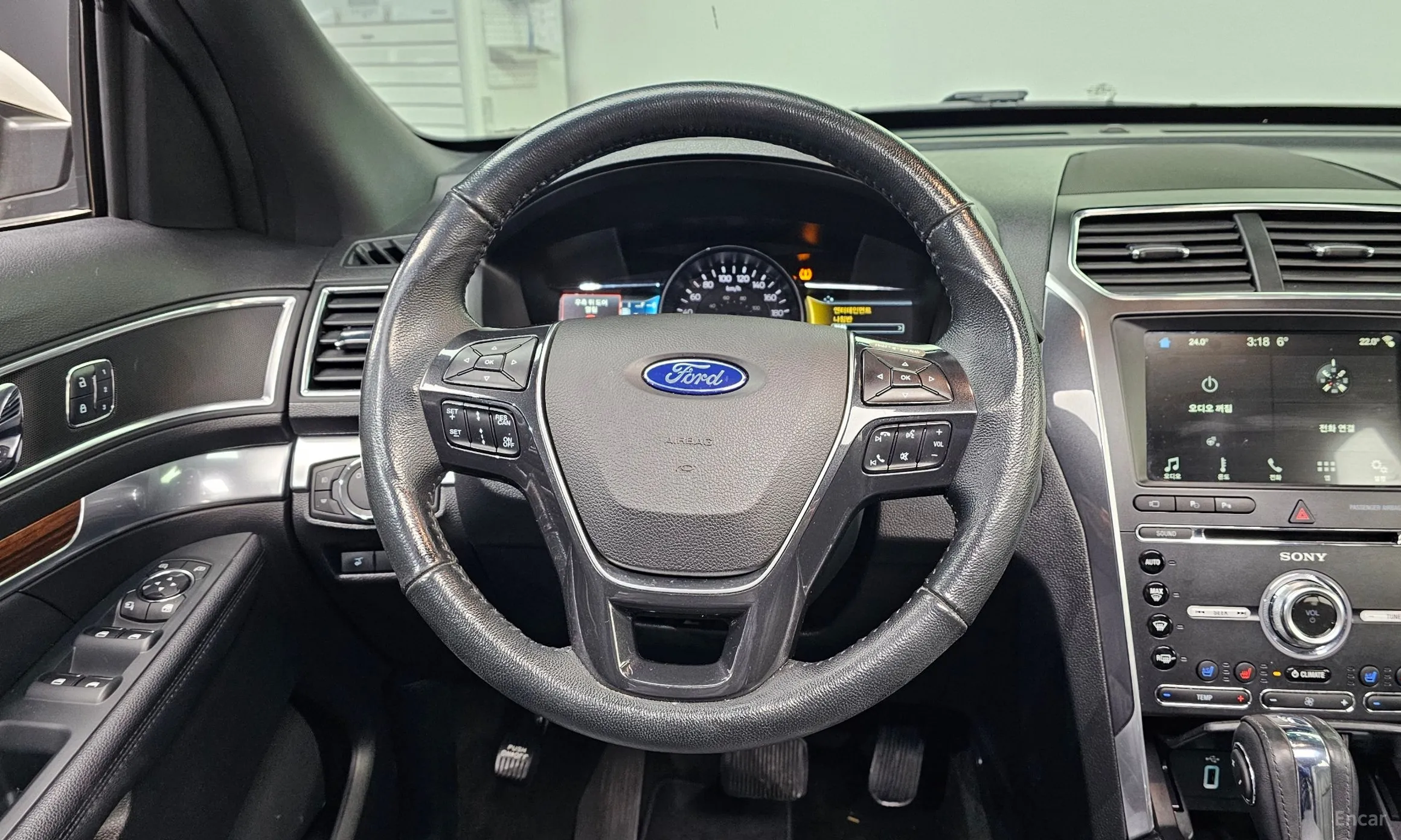 Ford Explorer превью 13