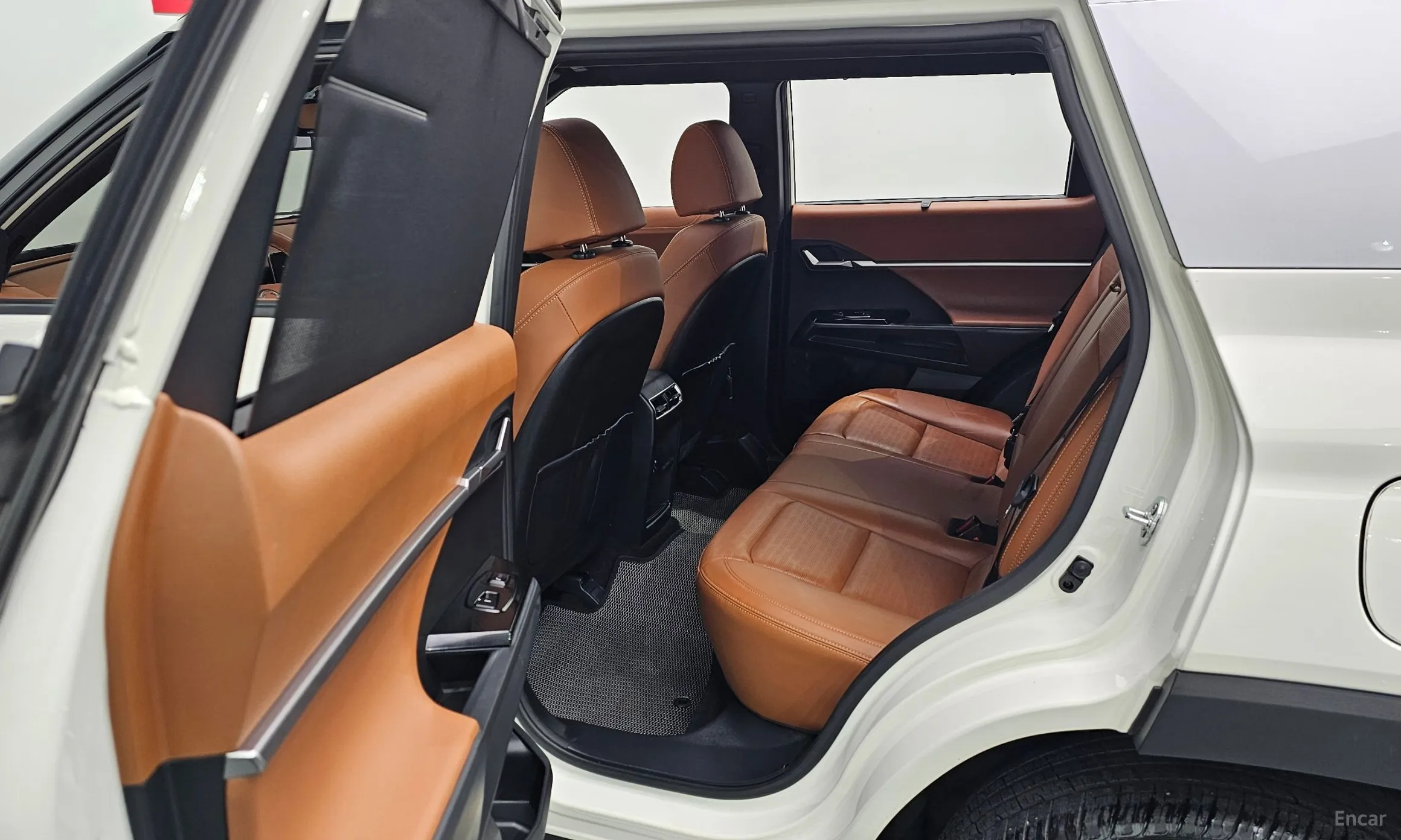 KG Mobility (SsangYong) Torres превью 10