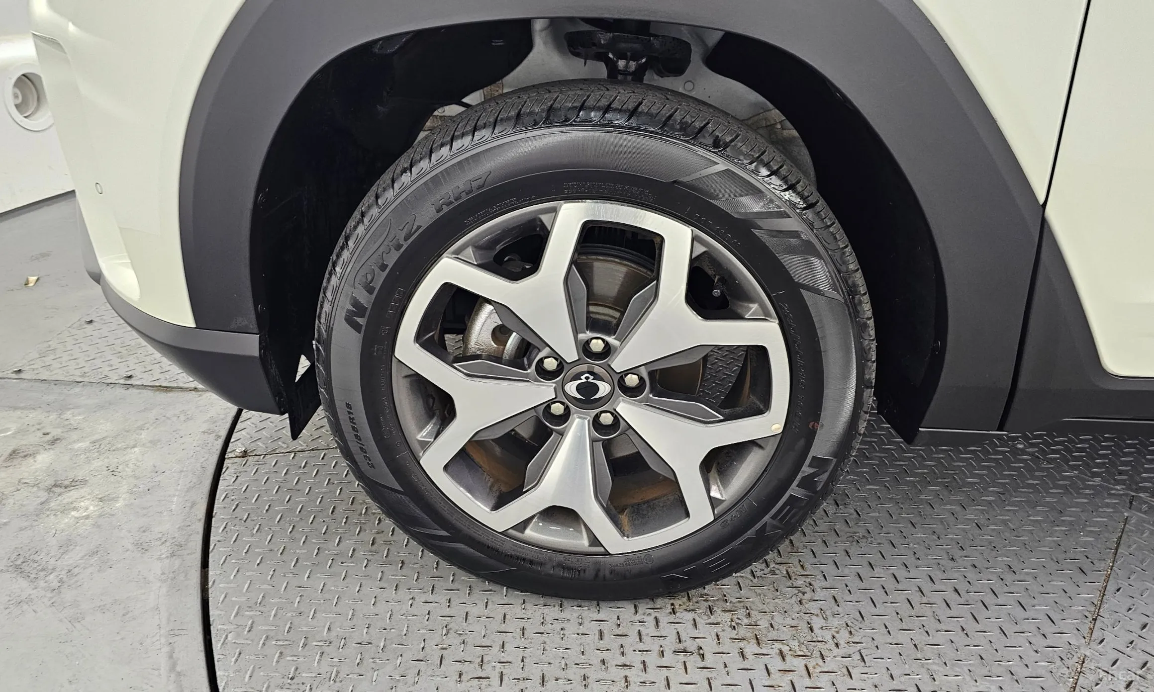KG Mobility (SsangYong) Torres превью 5