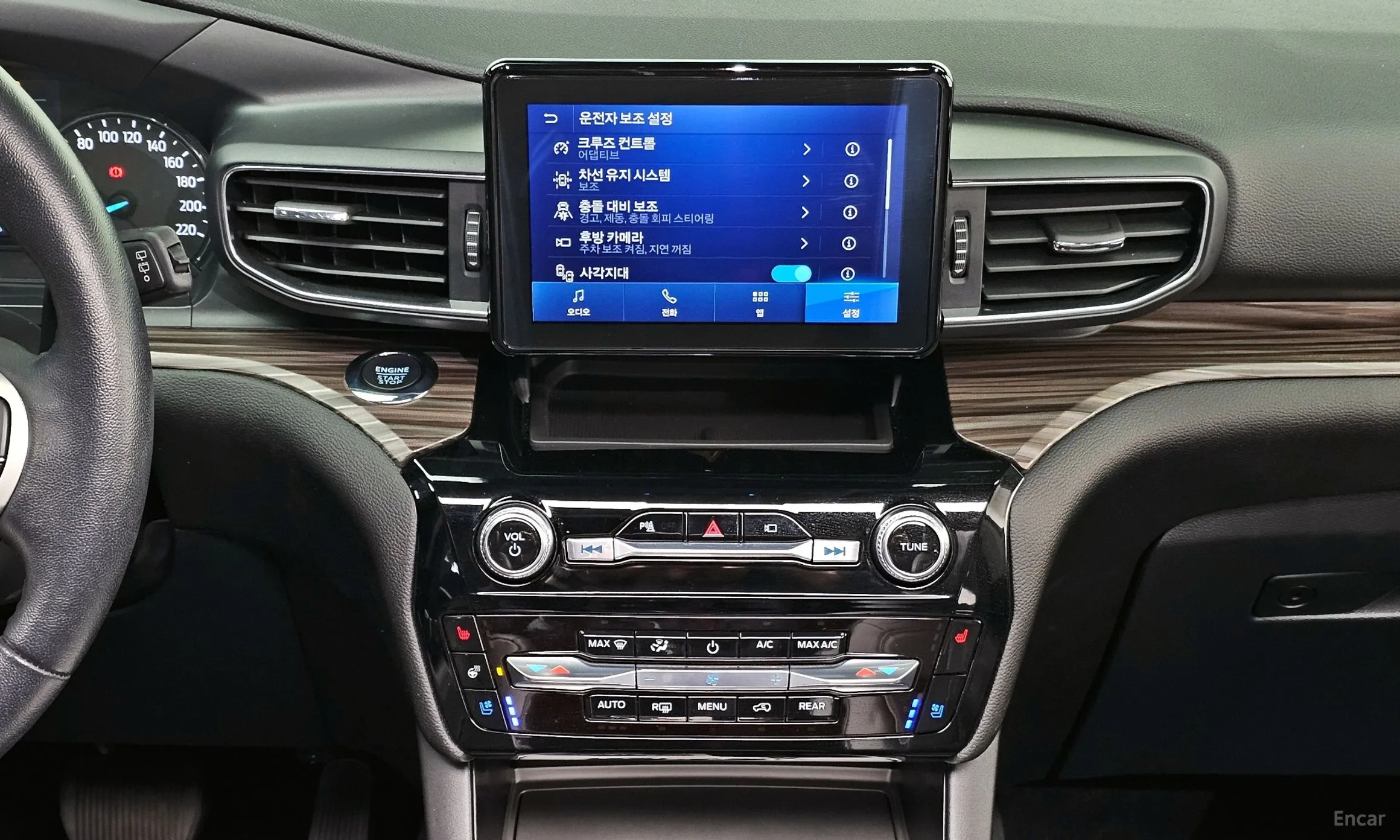 Ford Explorer 6th Generation превью 14