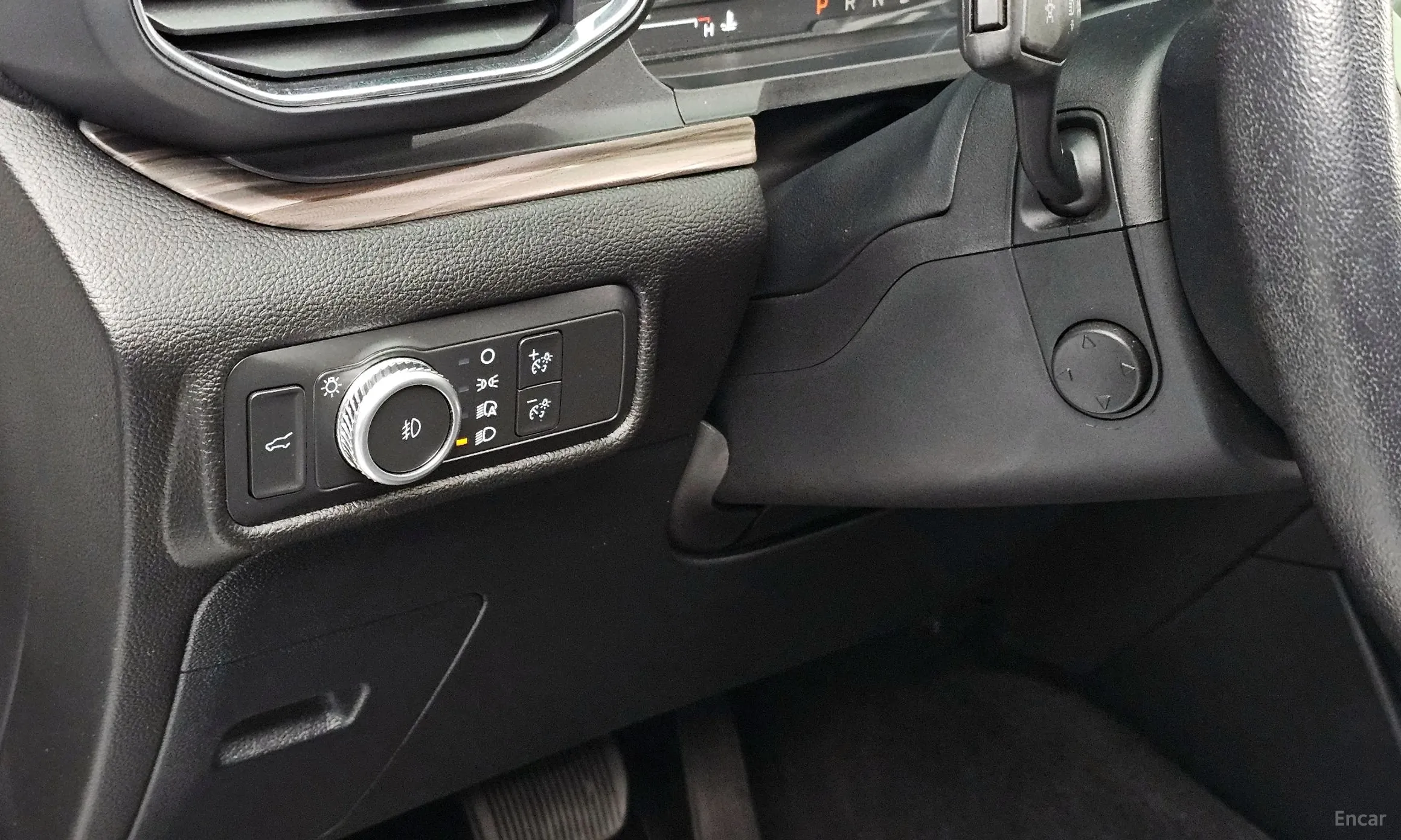 Ford Explorer 6th Generation превью 16