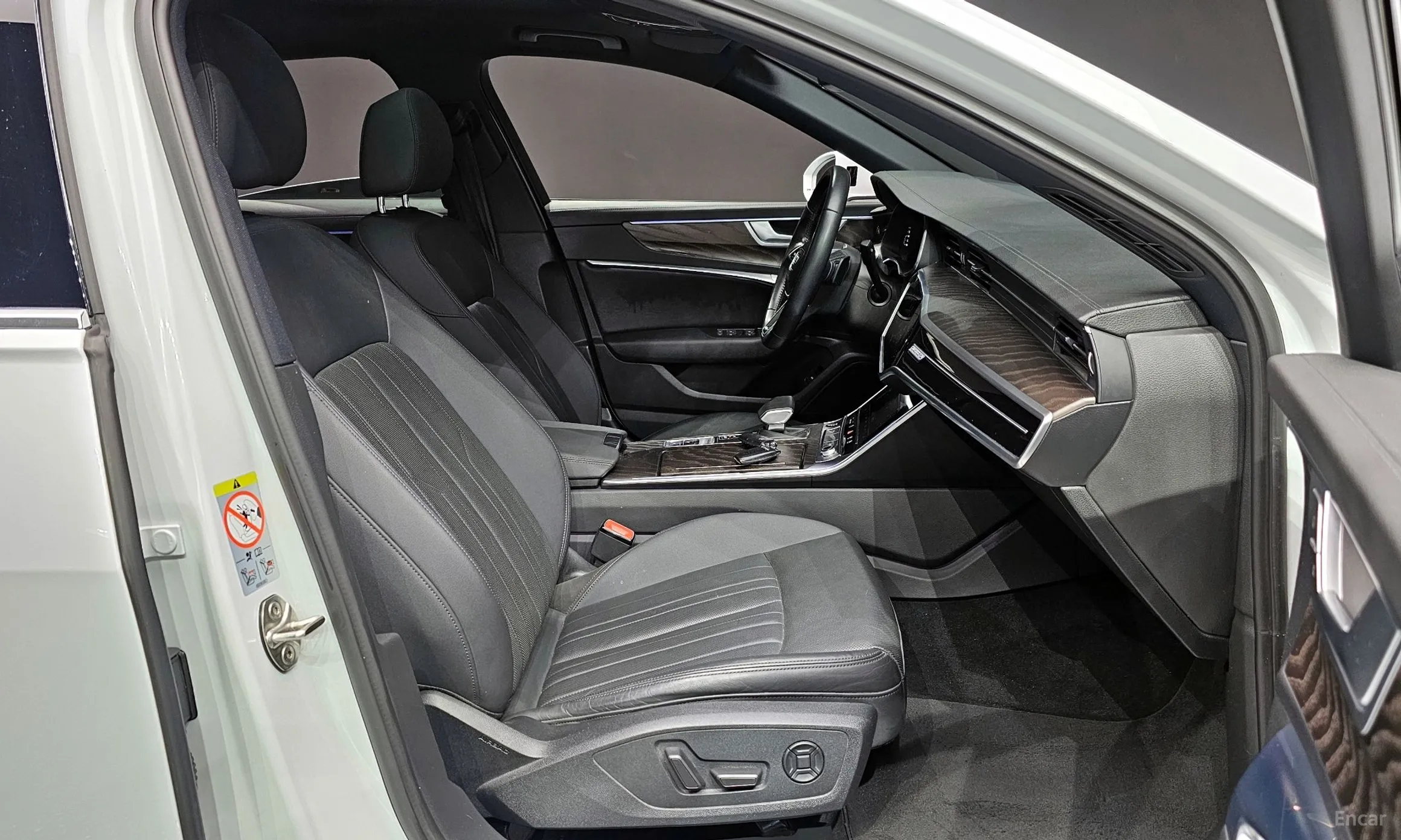 Audi A6 (C8) превью 10