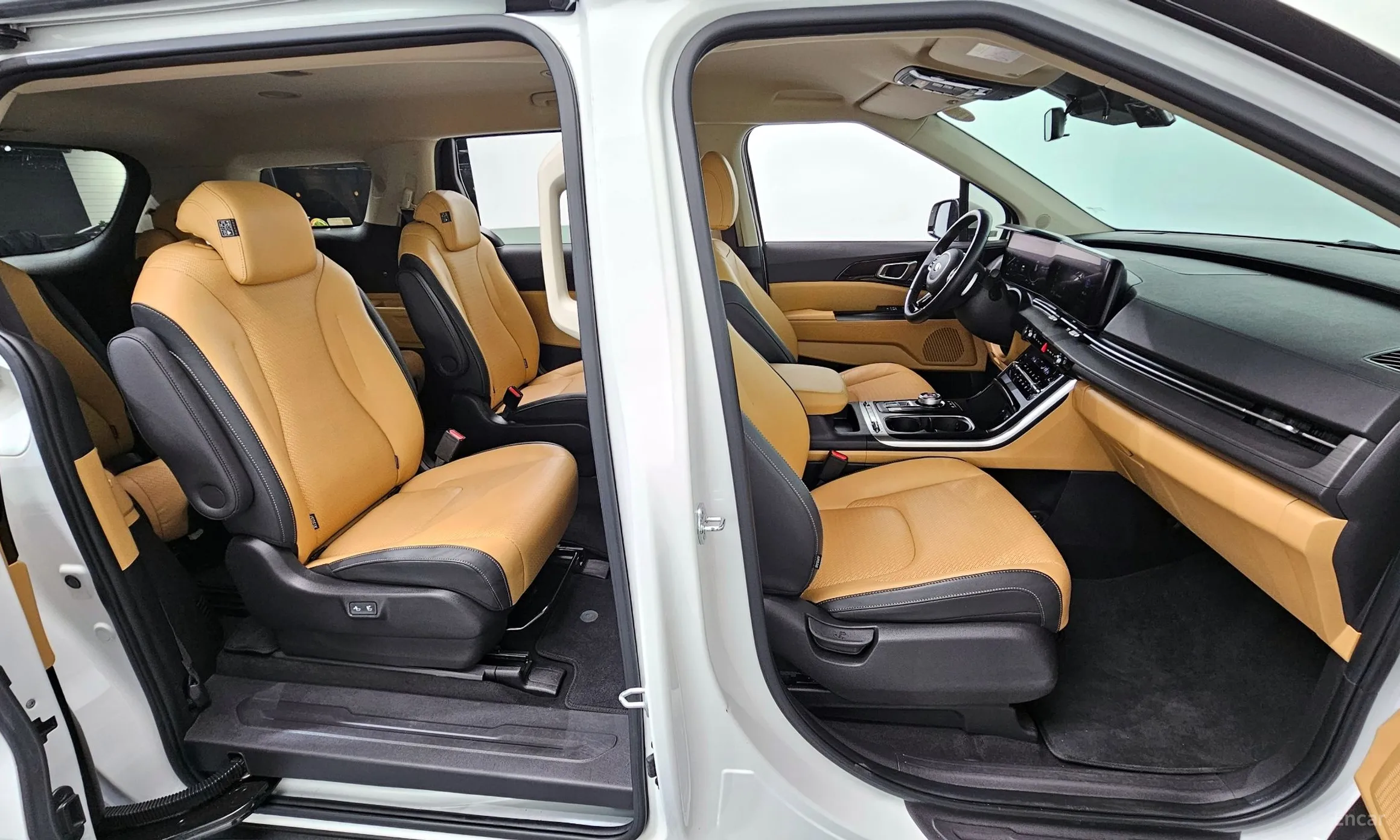 Kia Carnival Gen 4 превью 12