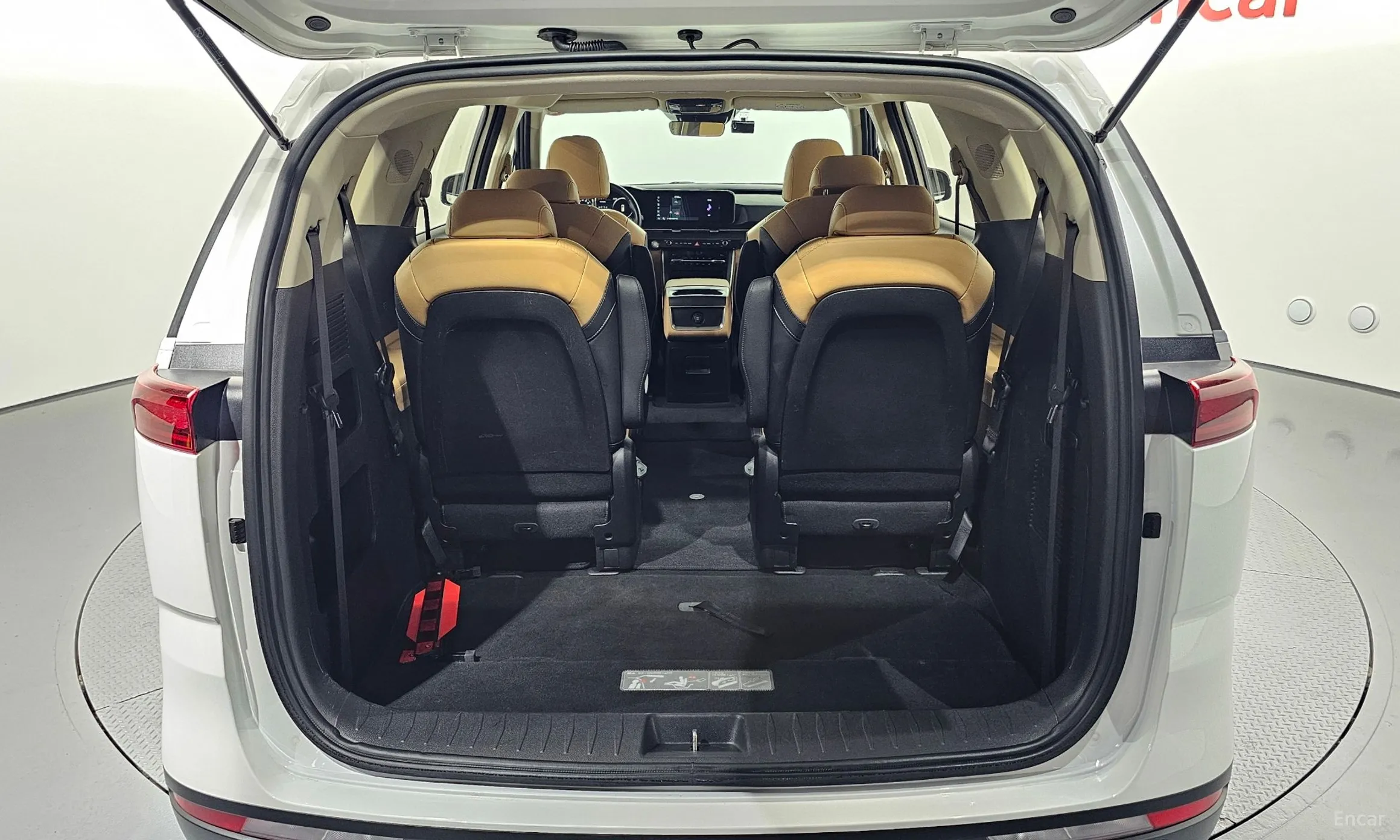 Kia Carnival Gen 4 превью 20