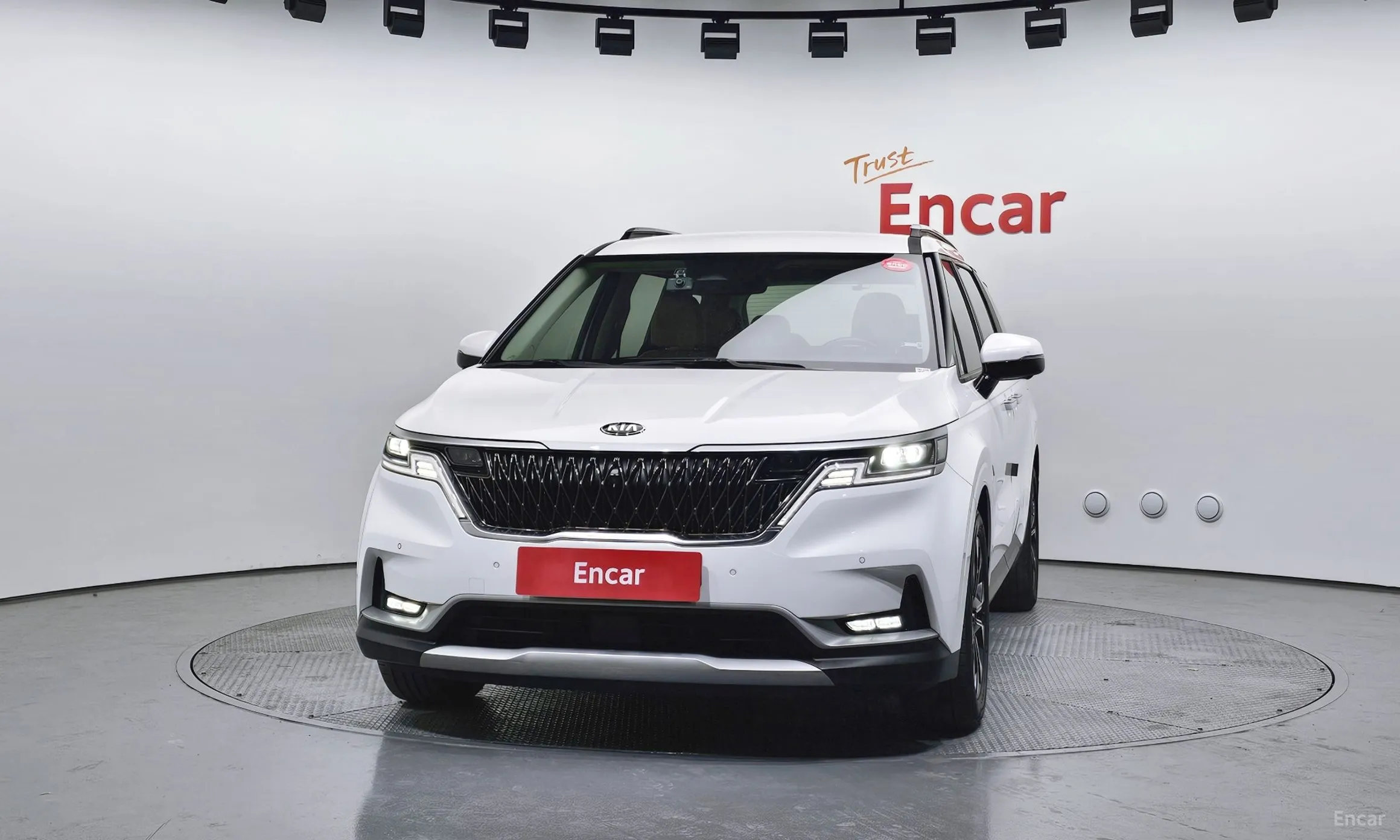 Kia Carnival Gen 4 превью 3