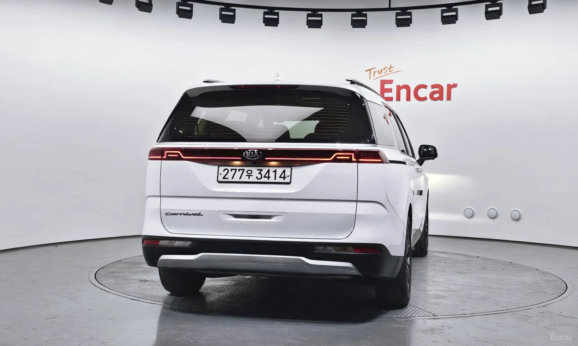 Kia Carnival Gen 4 превью 4
