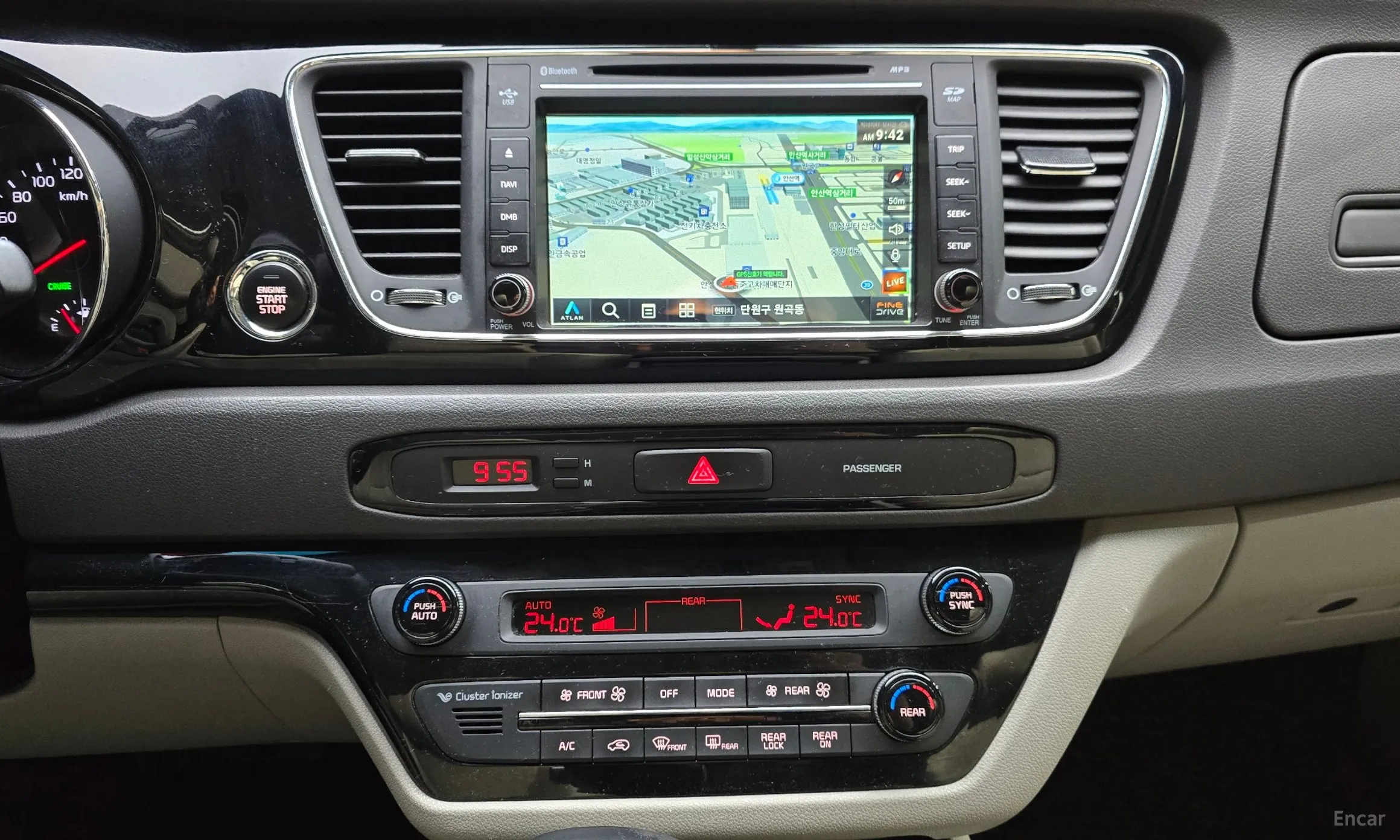 Kia Carnival превью 15