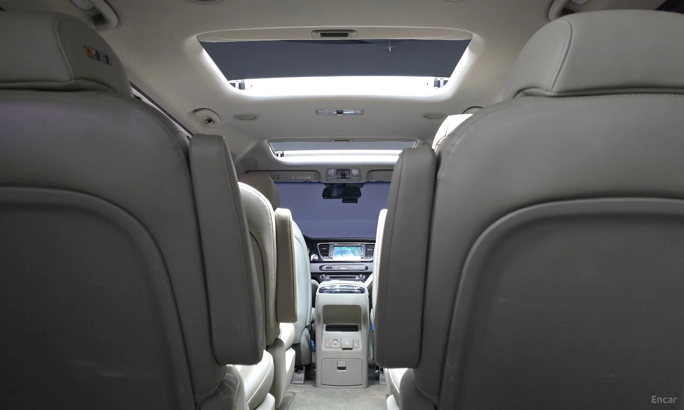 Kia Carnival превью 20