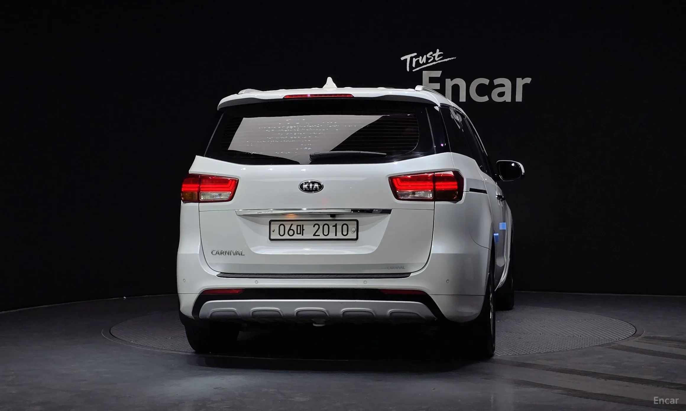Kia Carnival превью 4