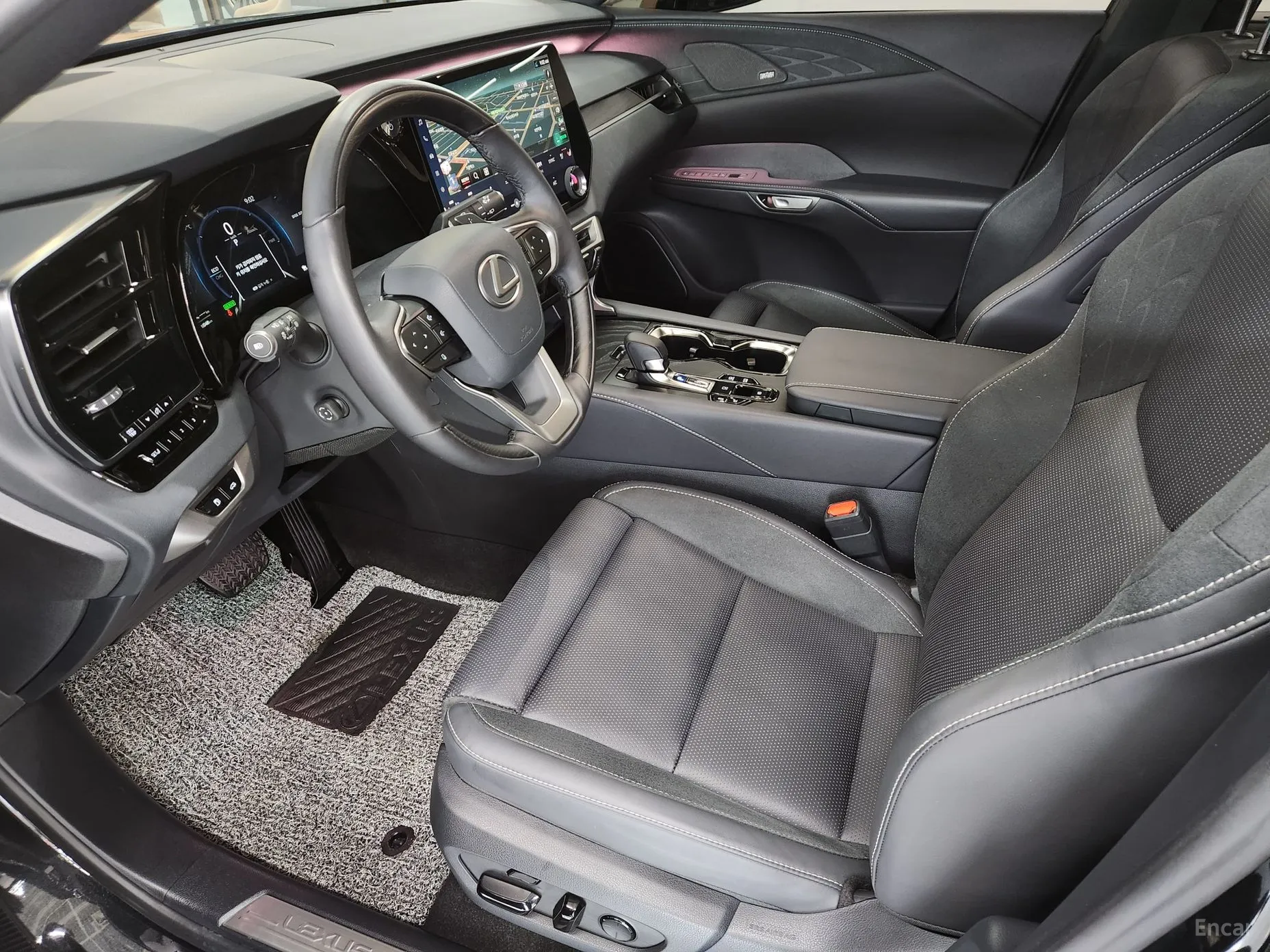 Lexus RX450h + 5th Gen превью 10