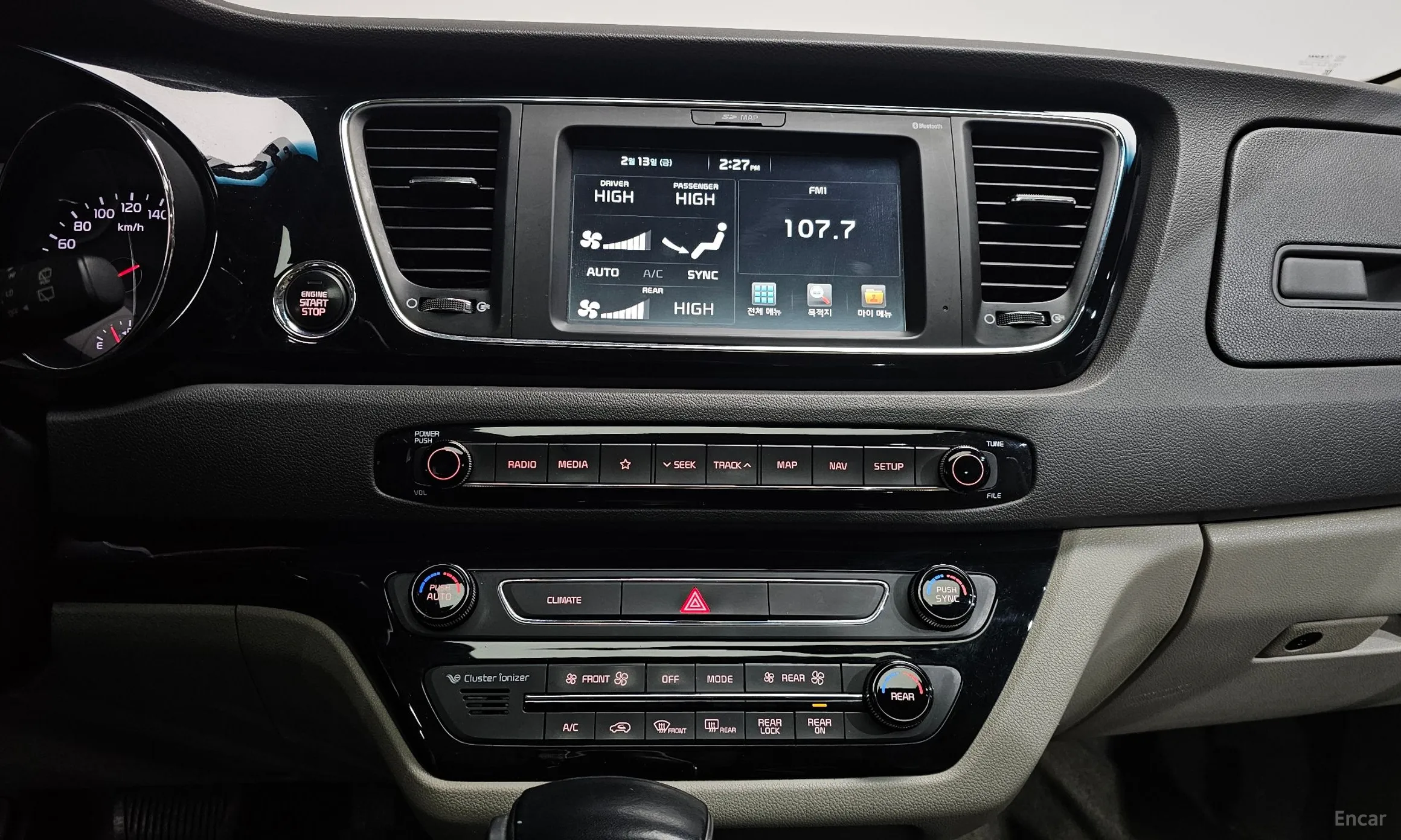 Kia Carnival превью 14