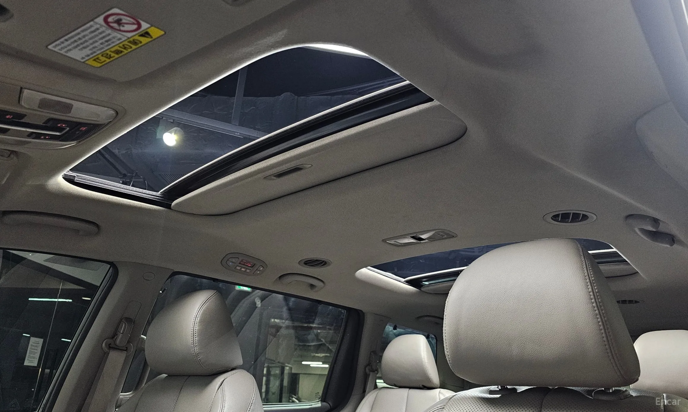 Kia Carnival превью 16