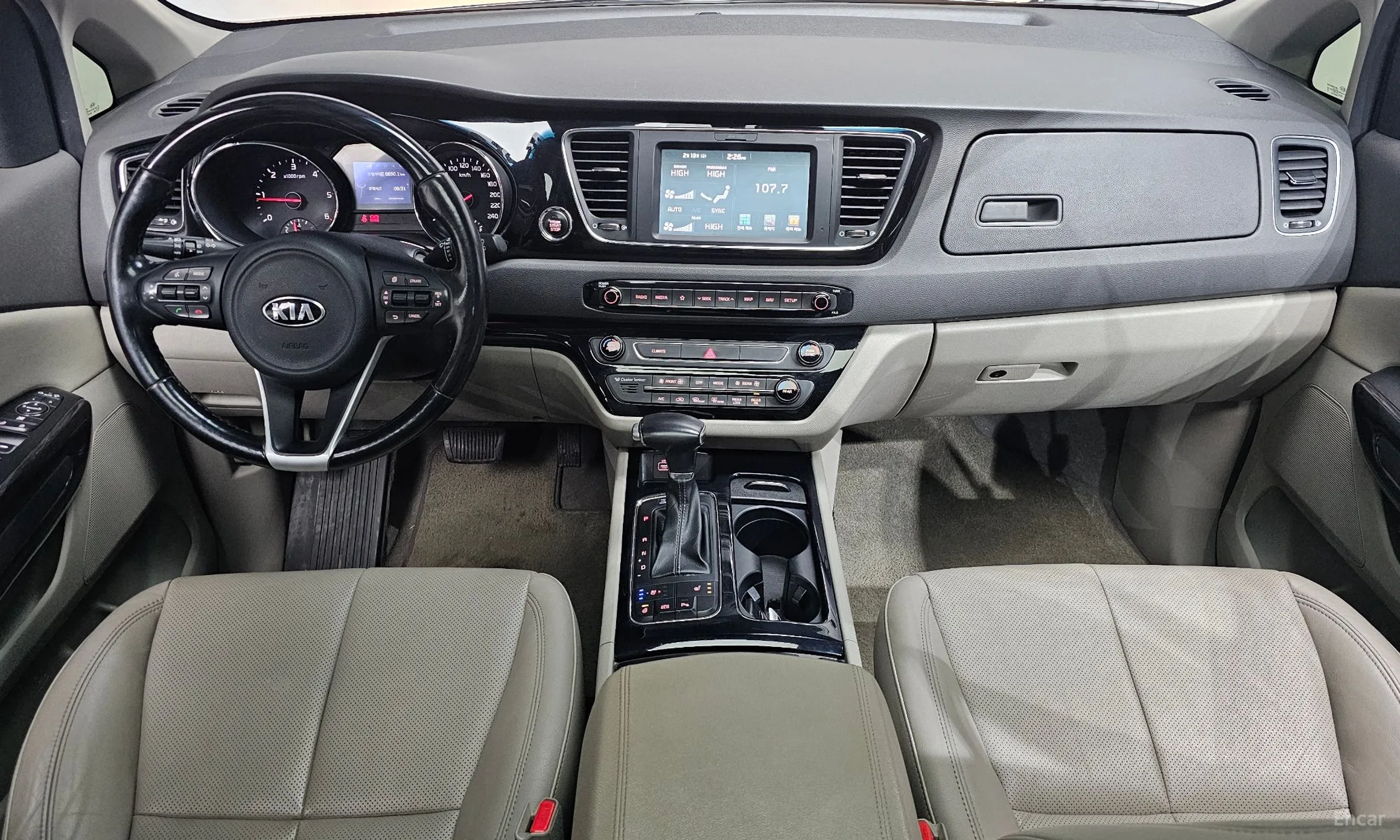 Kia Carnival превью 7