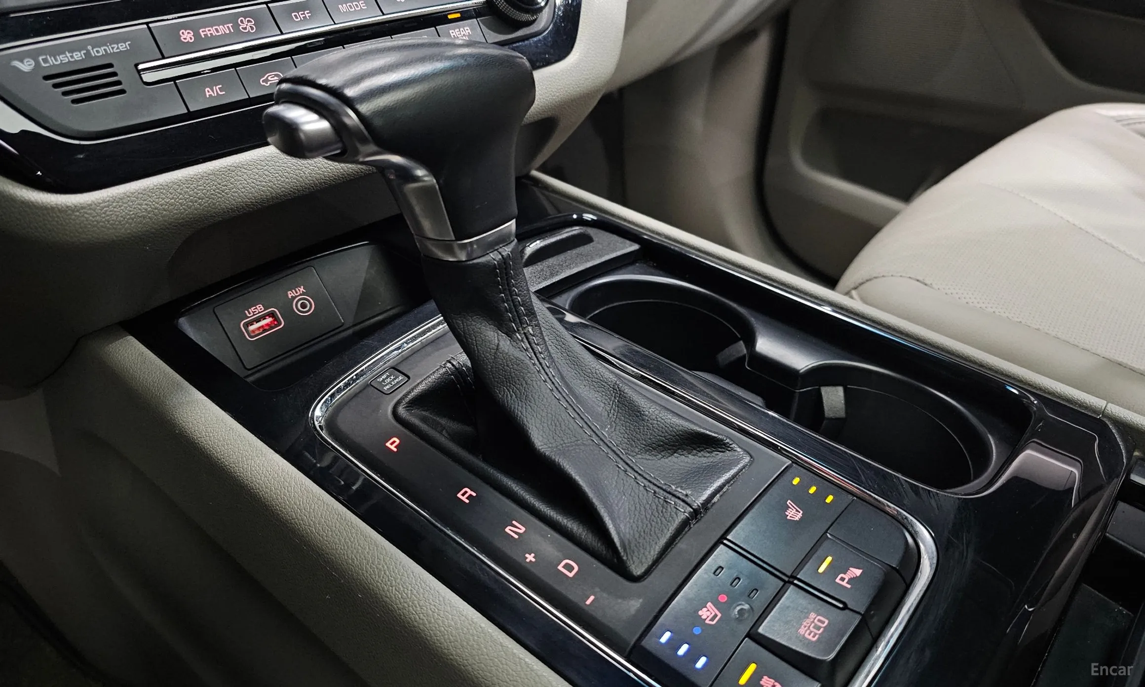 Kia Carnival превью 9