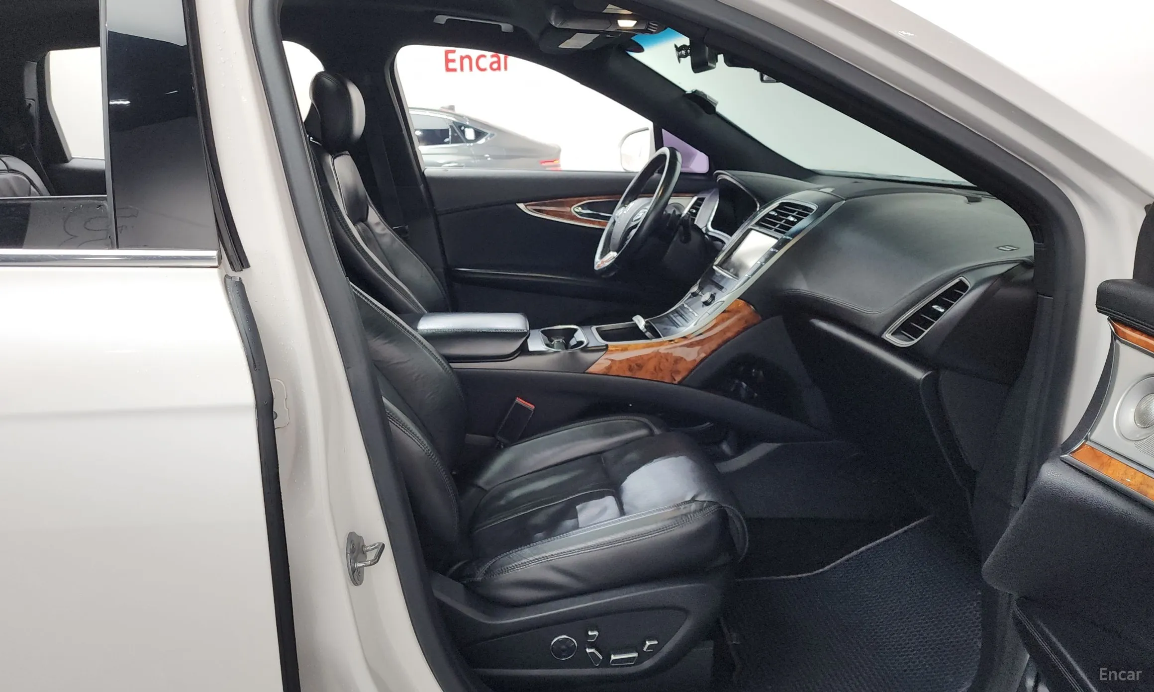 Lincoln MKX 2nd Generation превью 11
