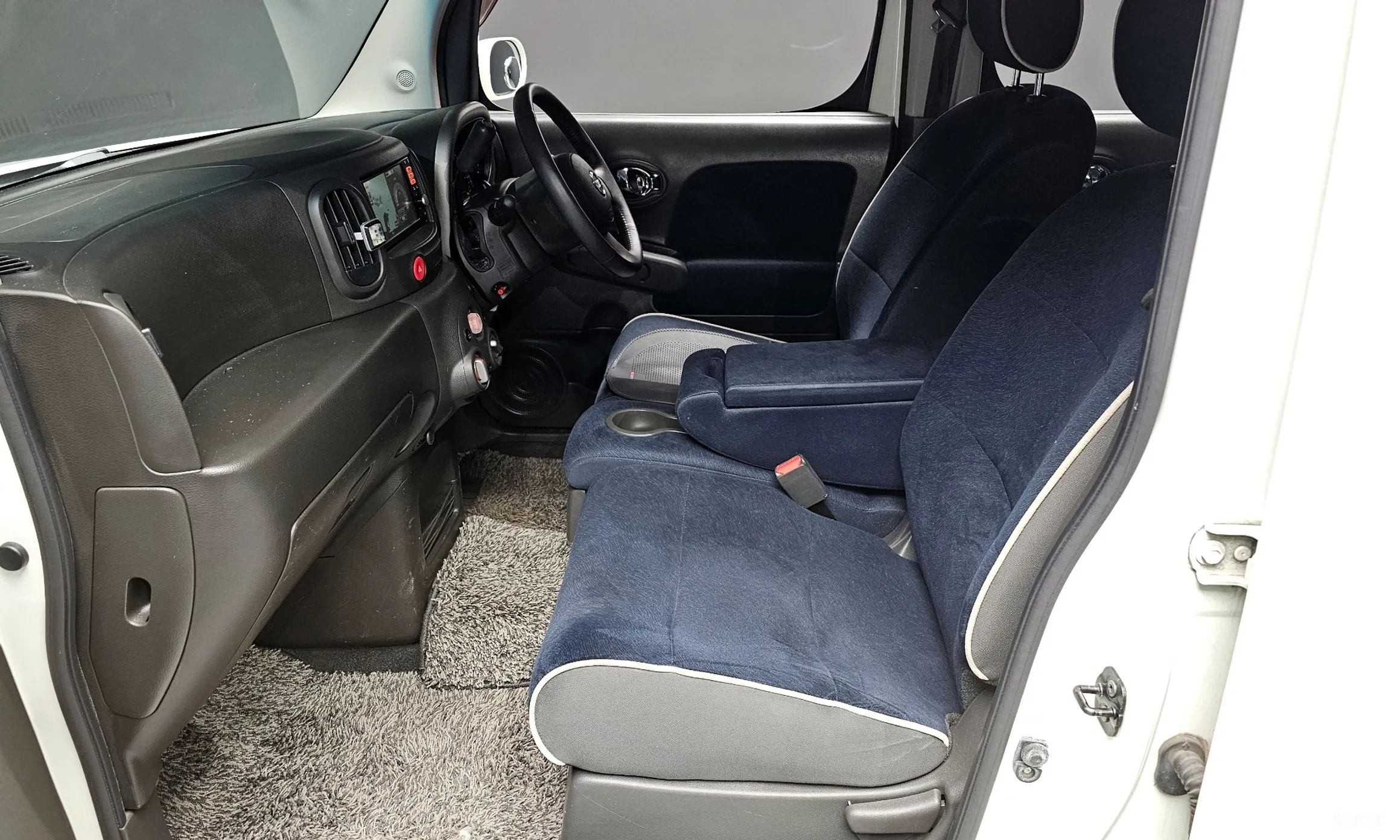 Nissan Cube превью 11