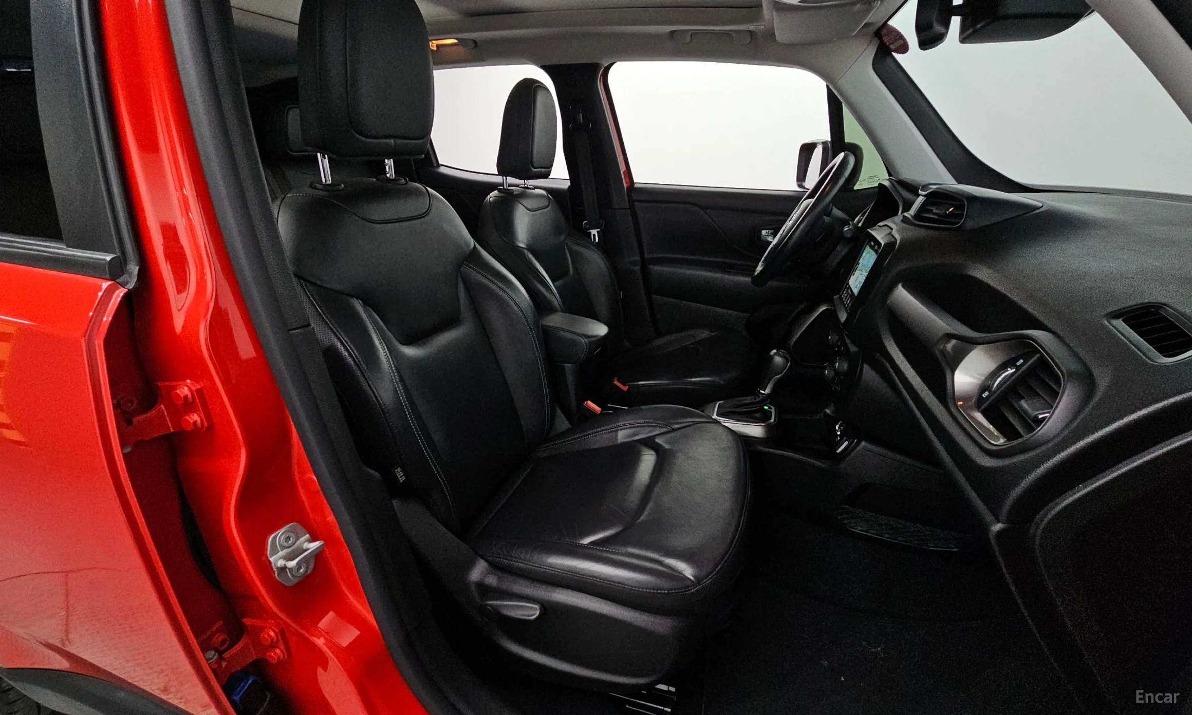 Jeep Renegade превью 11