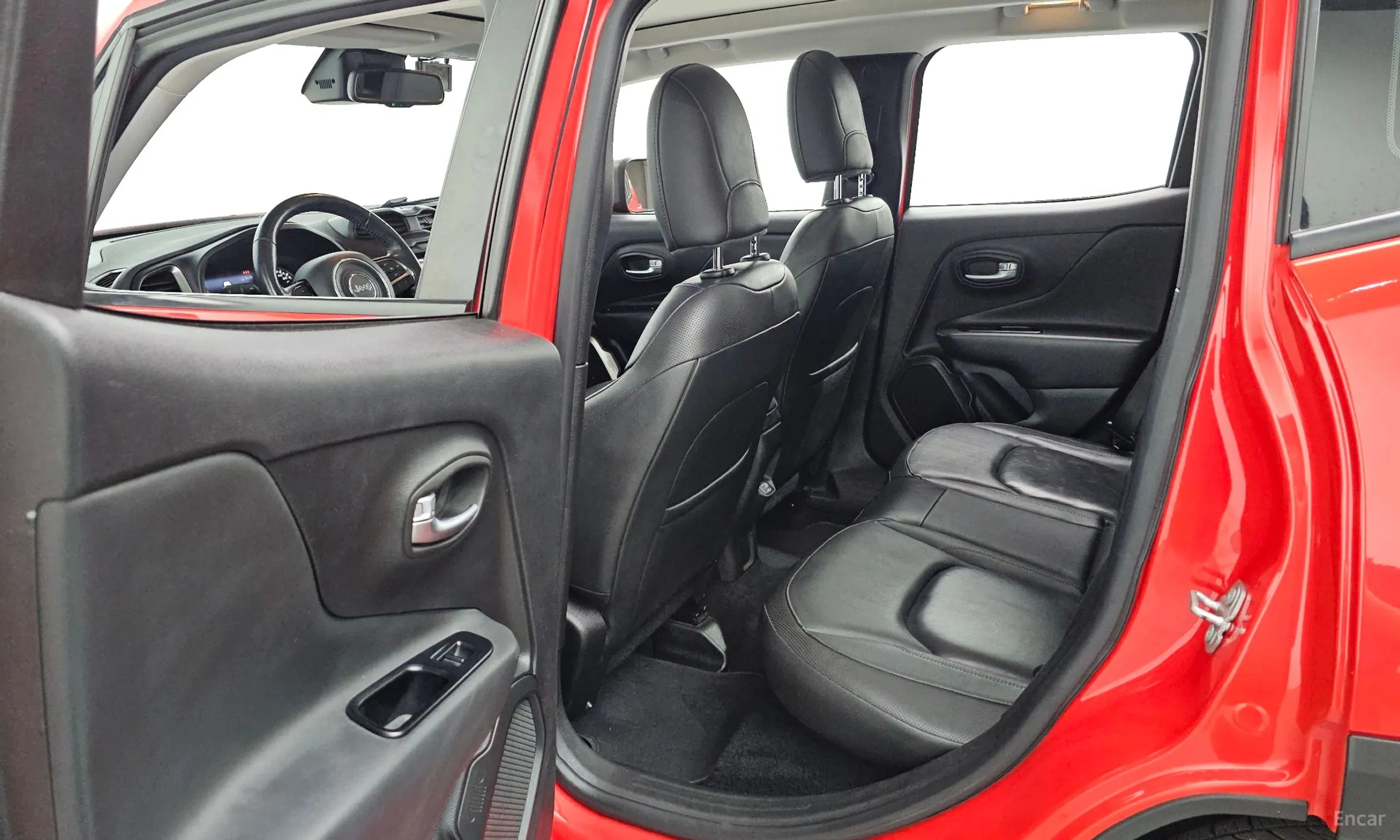 Jeep Renegade превью 12