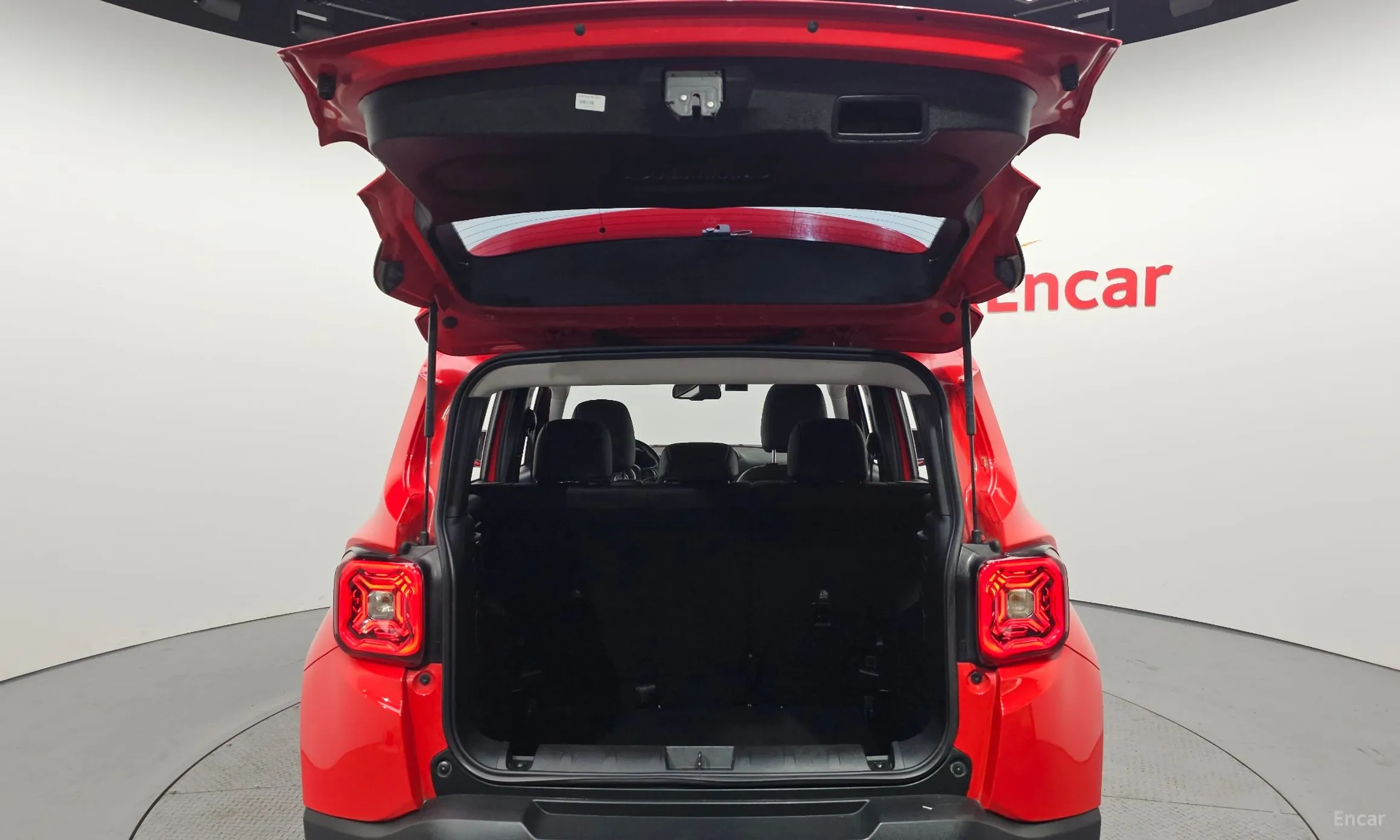 Jeep Renegade превью 20