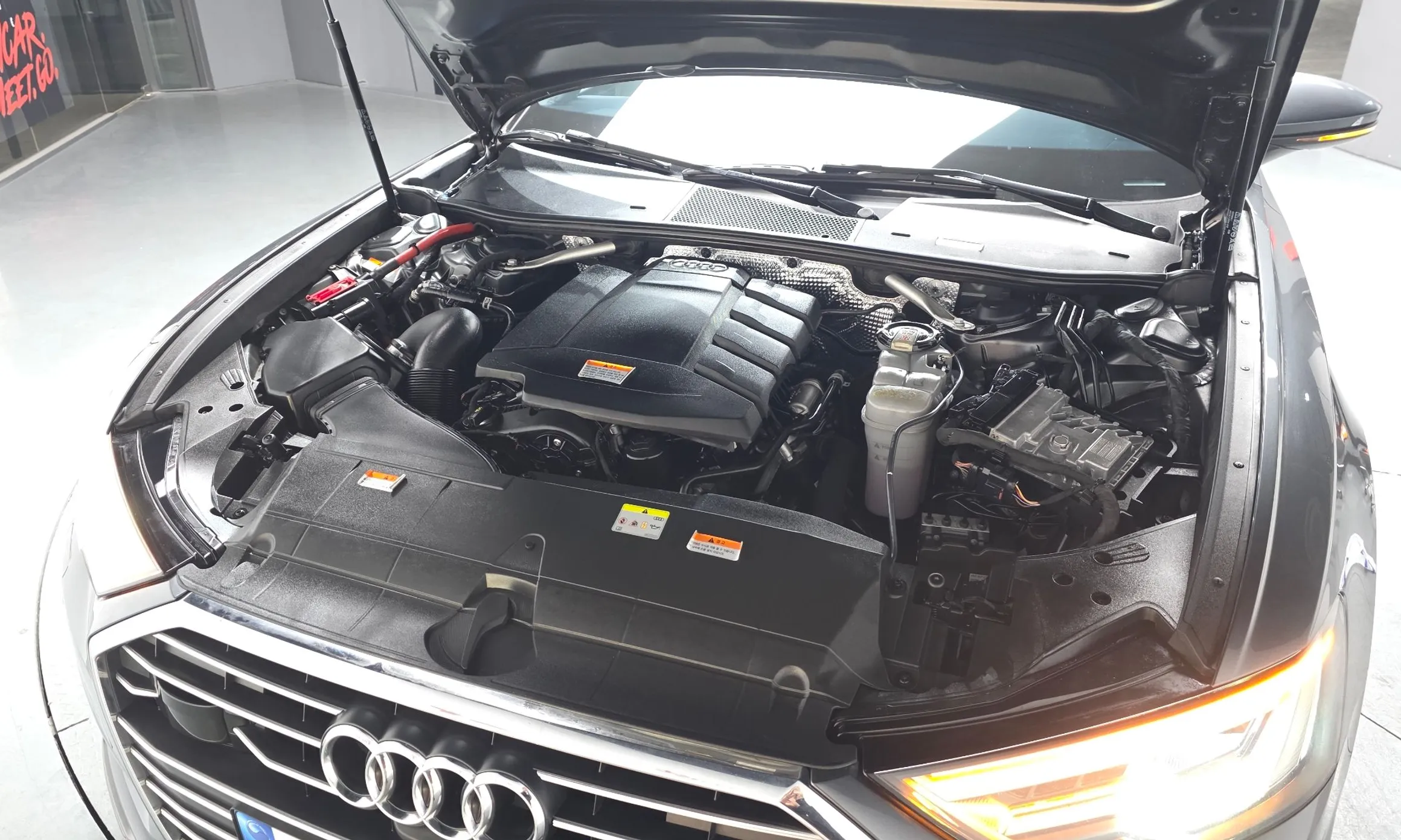 Audi A6 (C8) превью 6