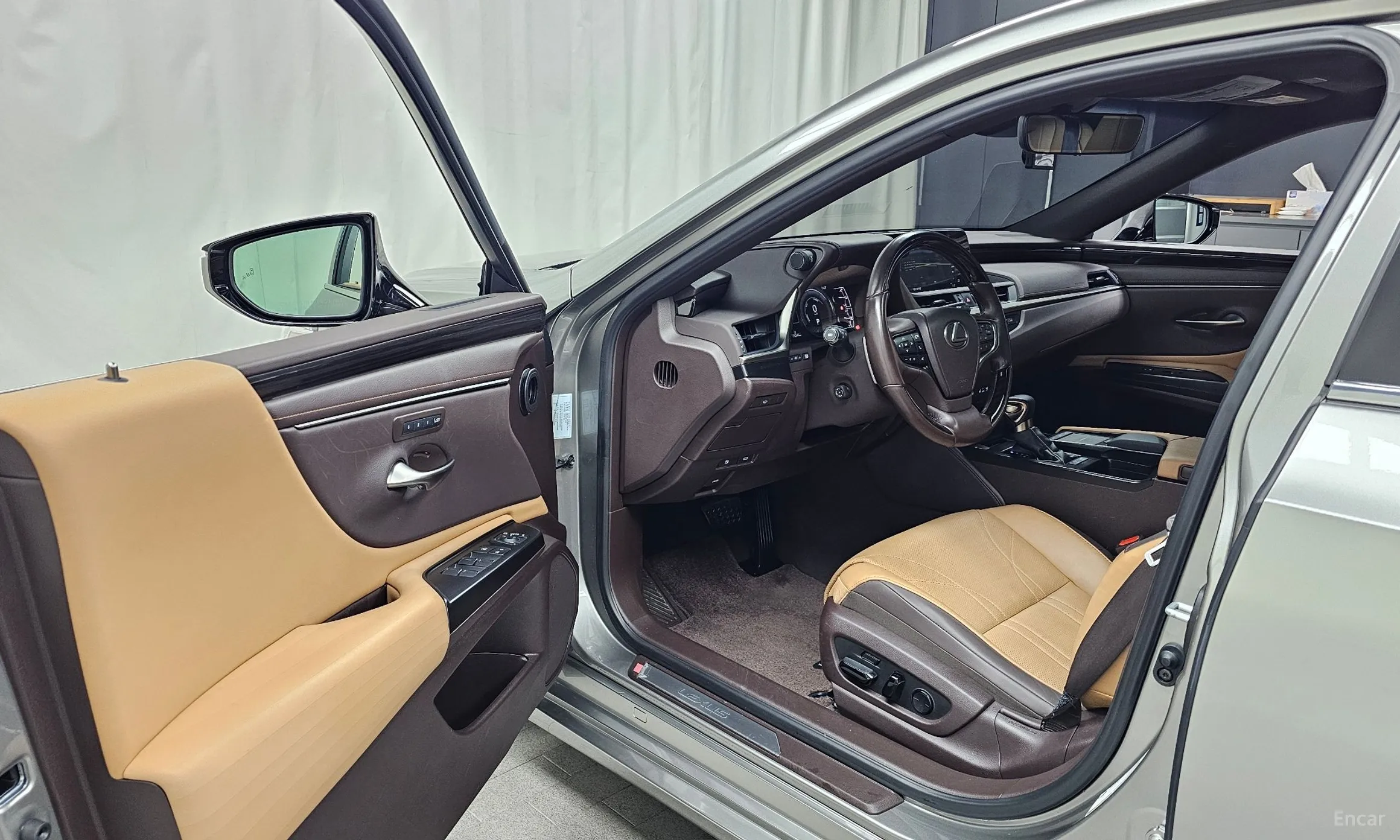 Lexus ES300h 7th Generation превью 10
