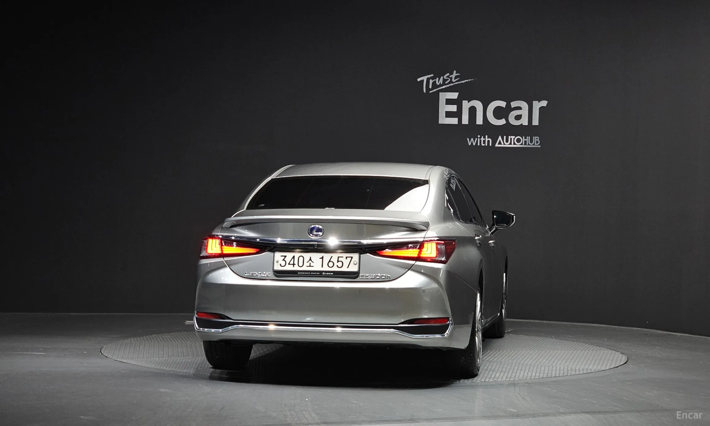 Lexus ES300h 7th Generation превью 4