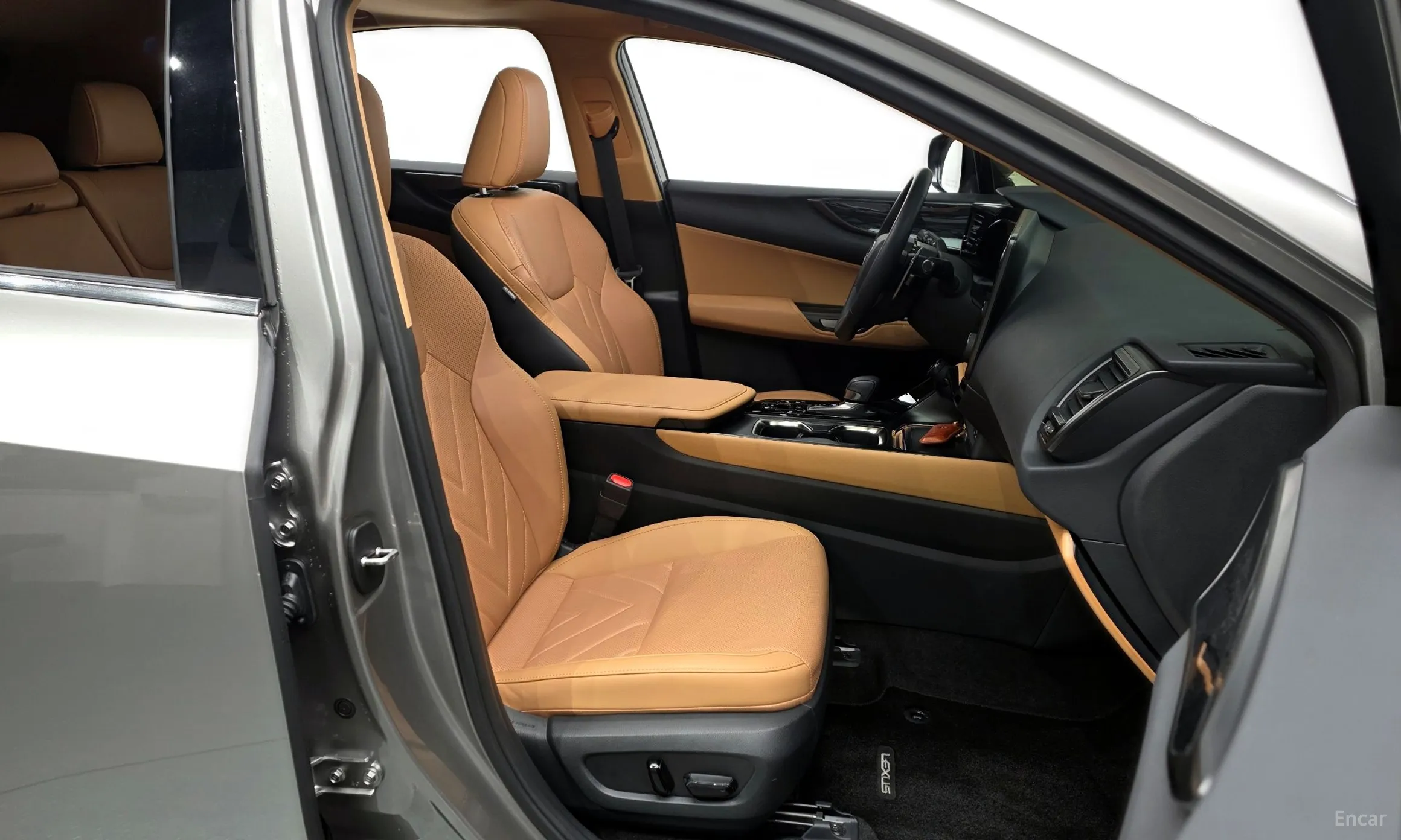 Lexus NX350h Gen 2 превью 11