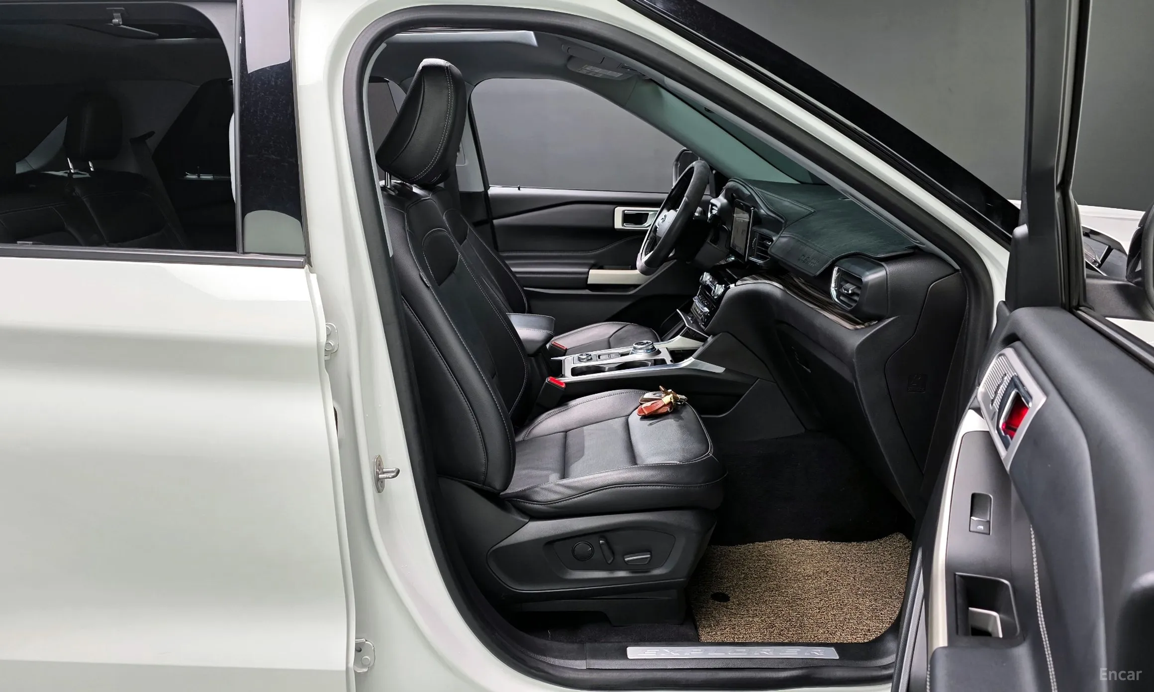 Ford Explorer 6th Generation превью 10