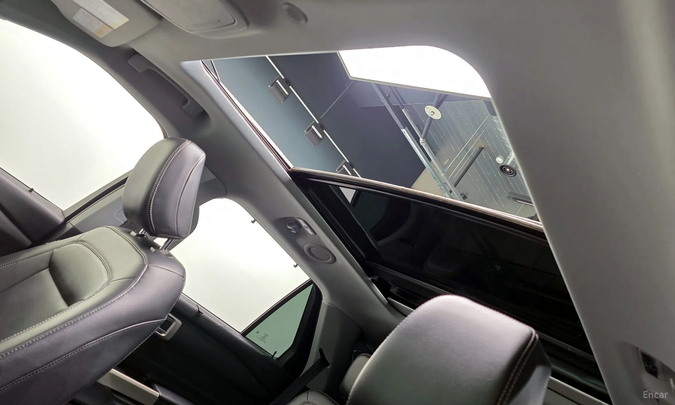 Ford Explorer 6th Generation превью 19