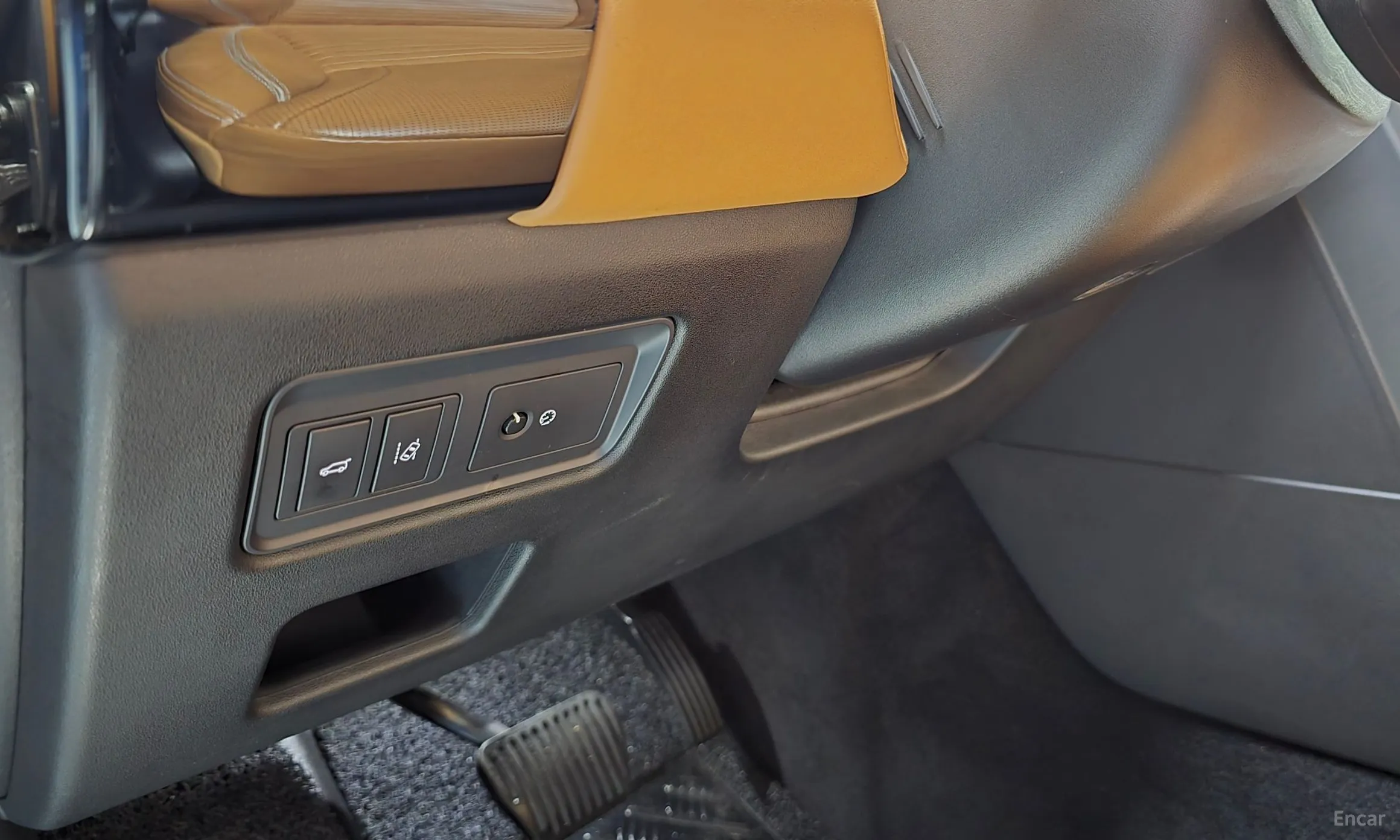 Land Rover Discovery 5 превью 14