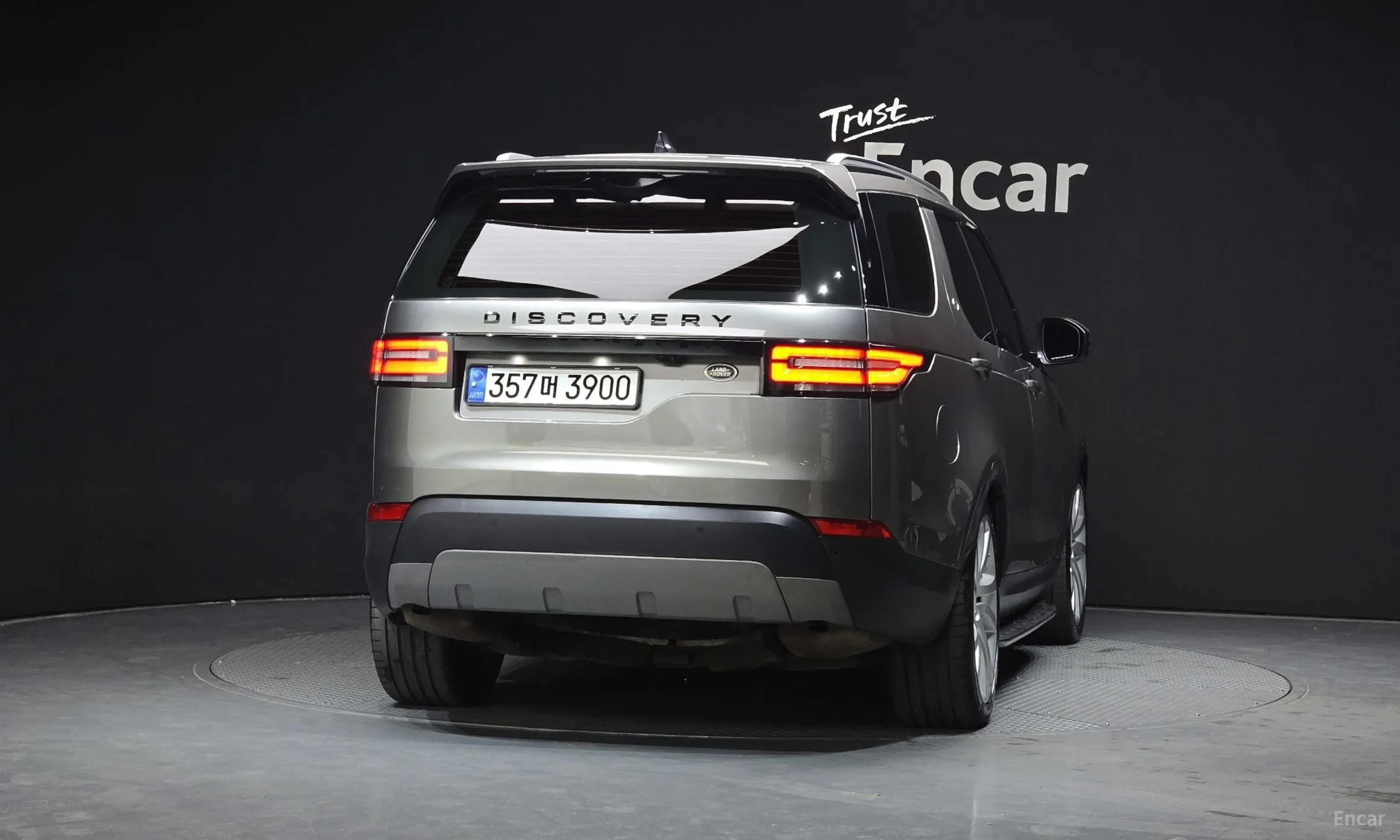 Land Rover Discovery 5 превью 4
