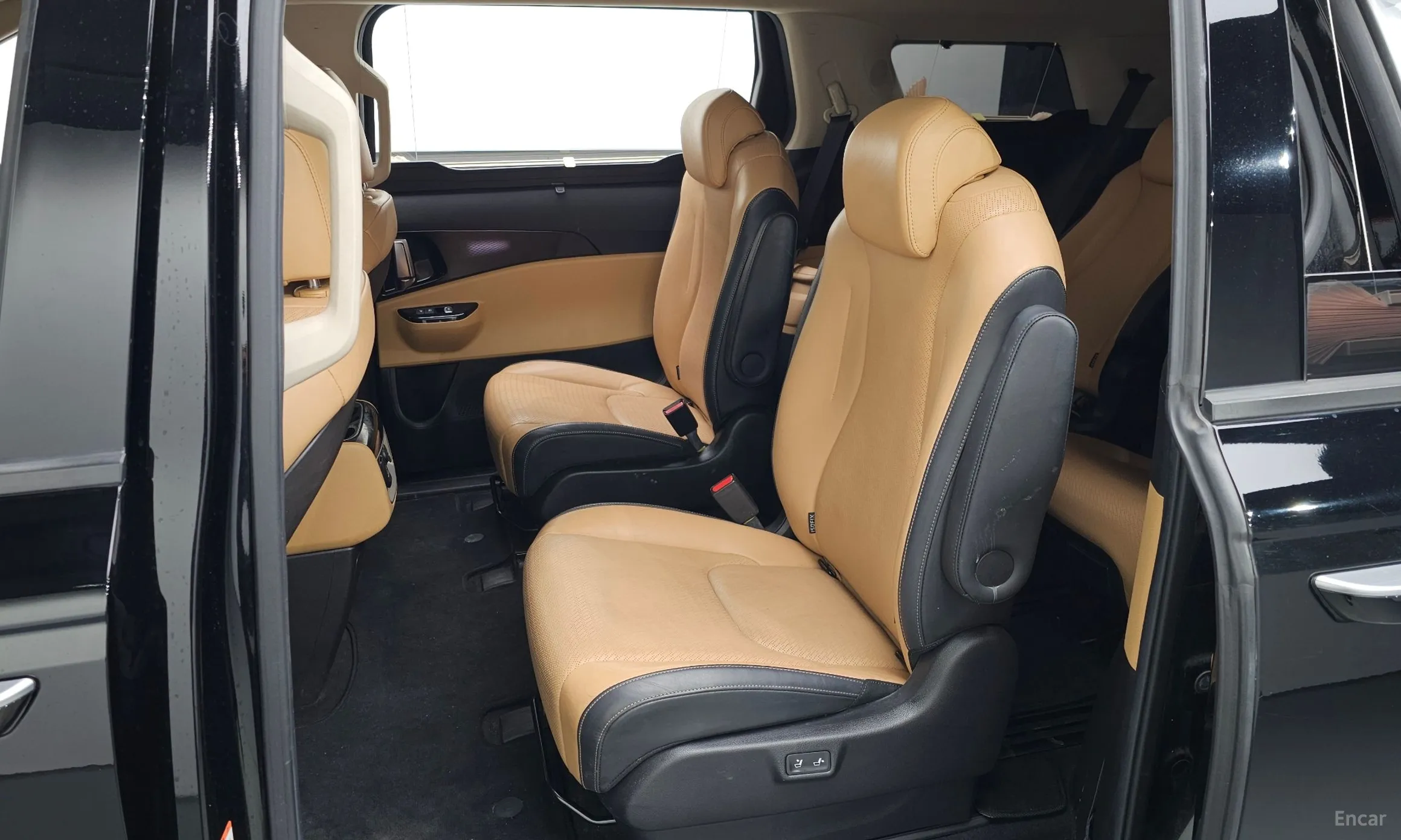 Kia Carnival Gen 4 превью 12