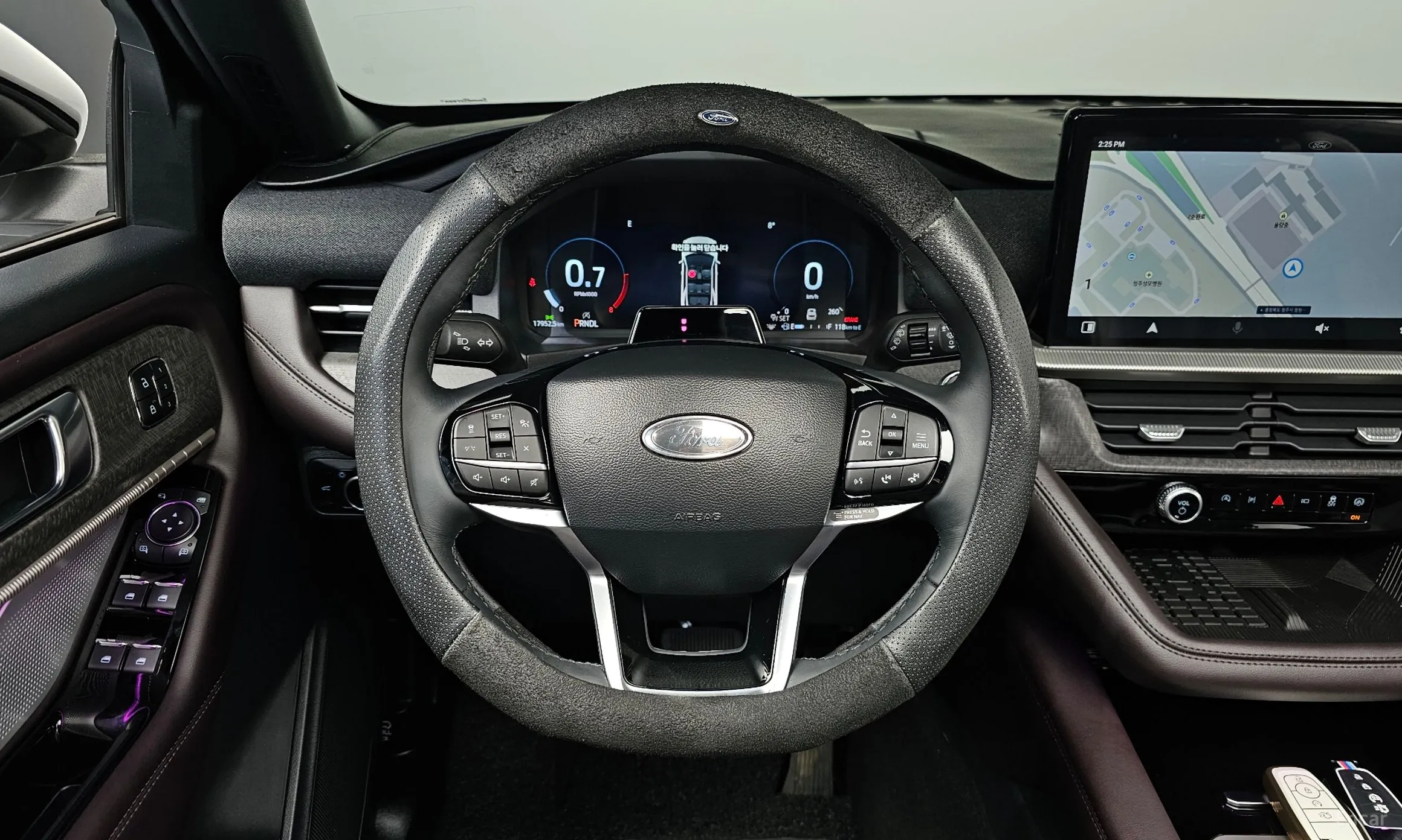 Ford Explorer 6th Generation превью 13