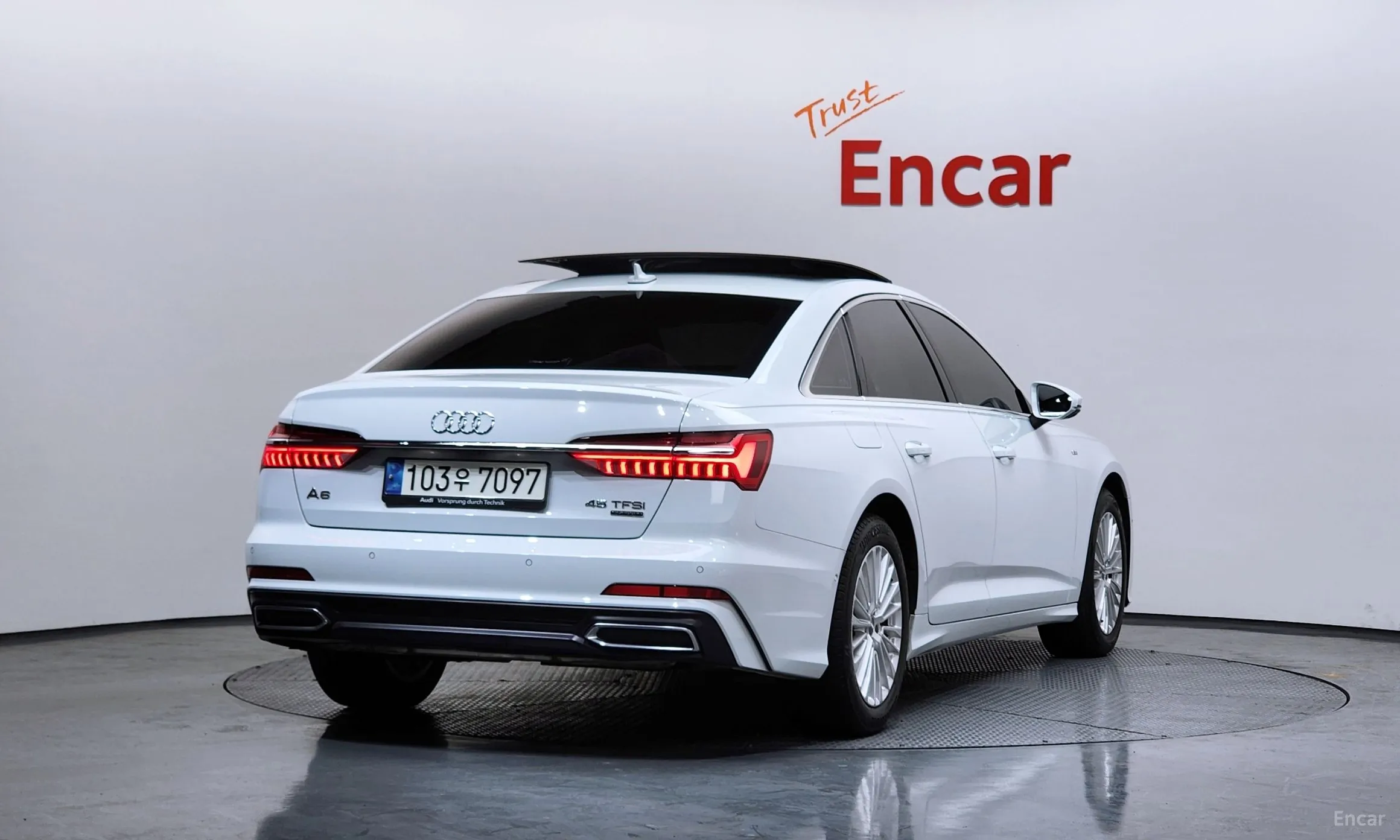 Audi A6 (C8)