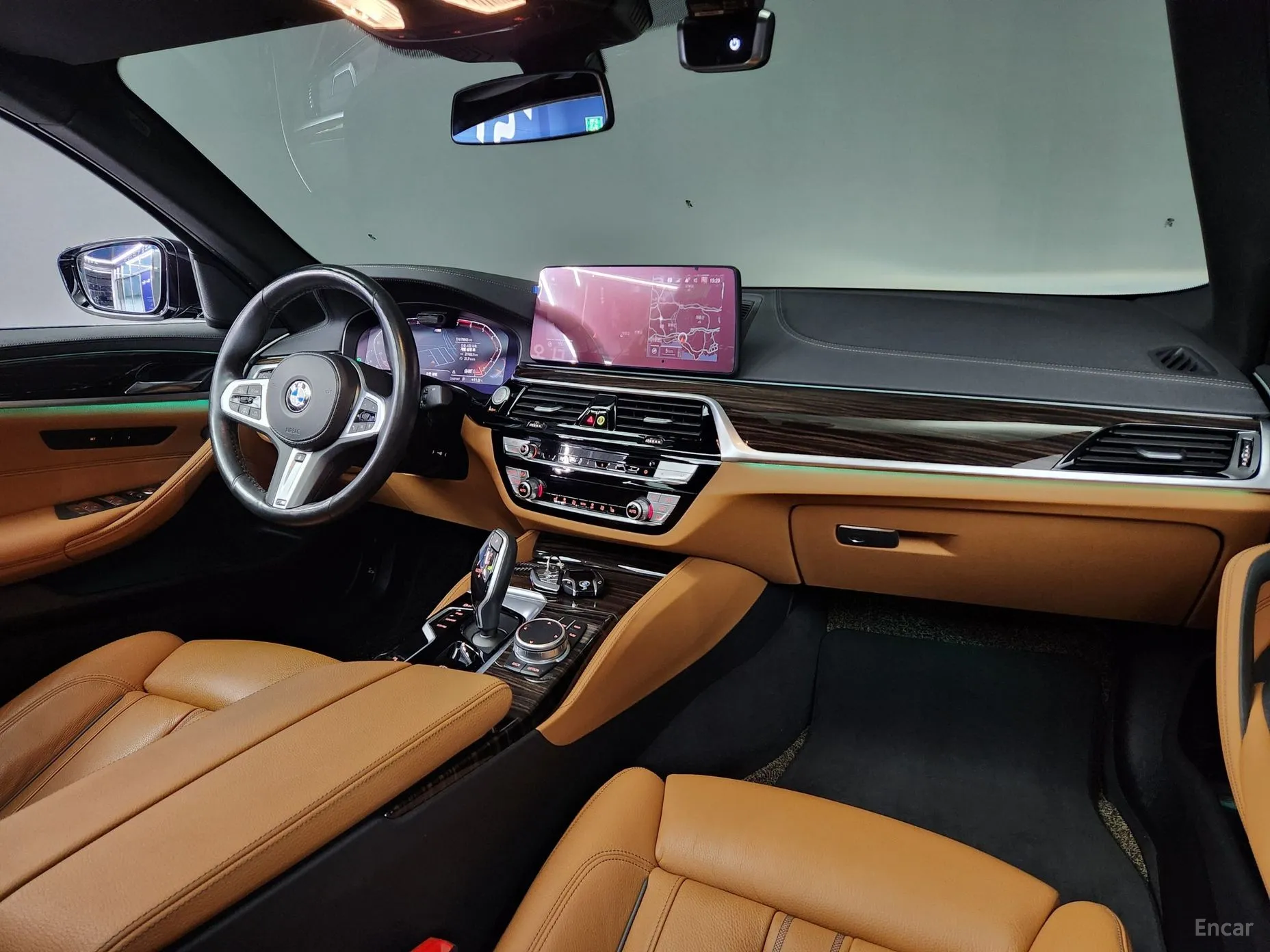 BMW 5 Series (G30) превью 10