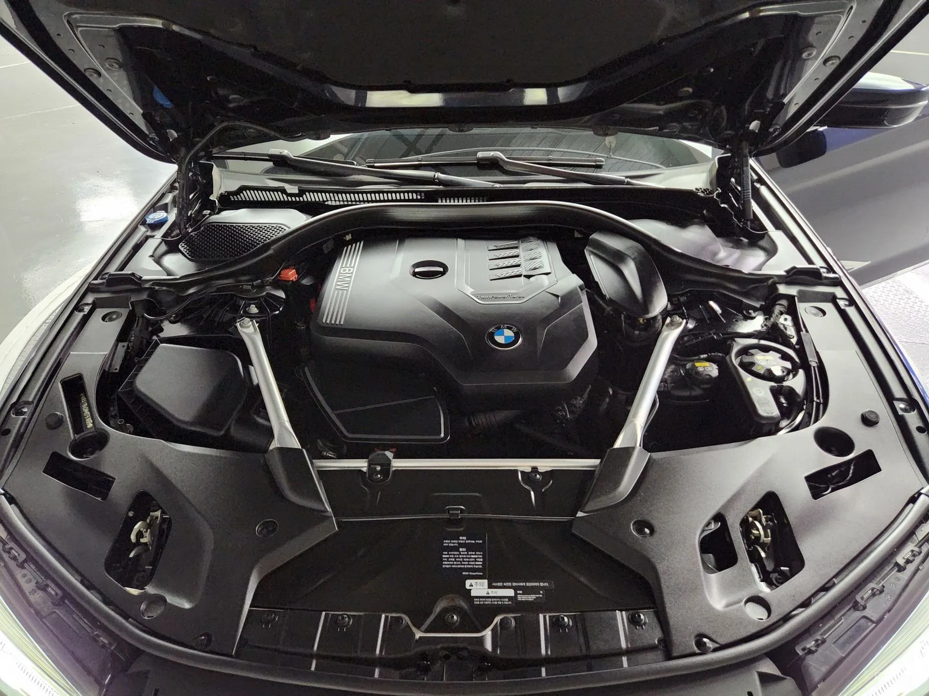 BMW 5 Series (G30) превью 20