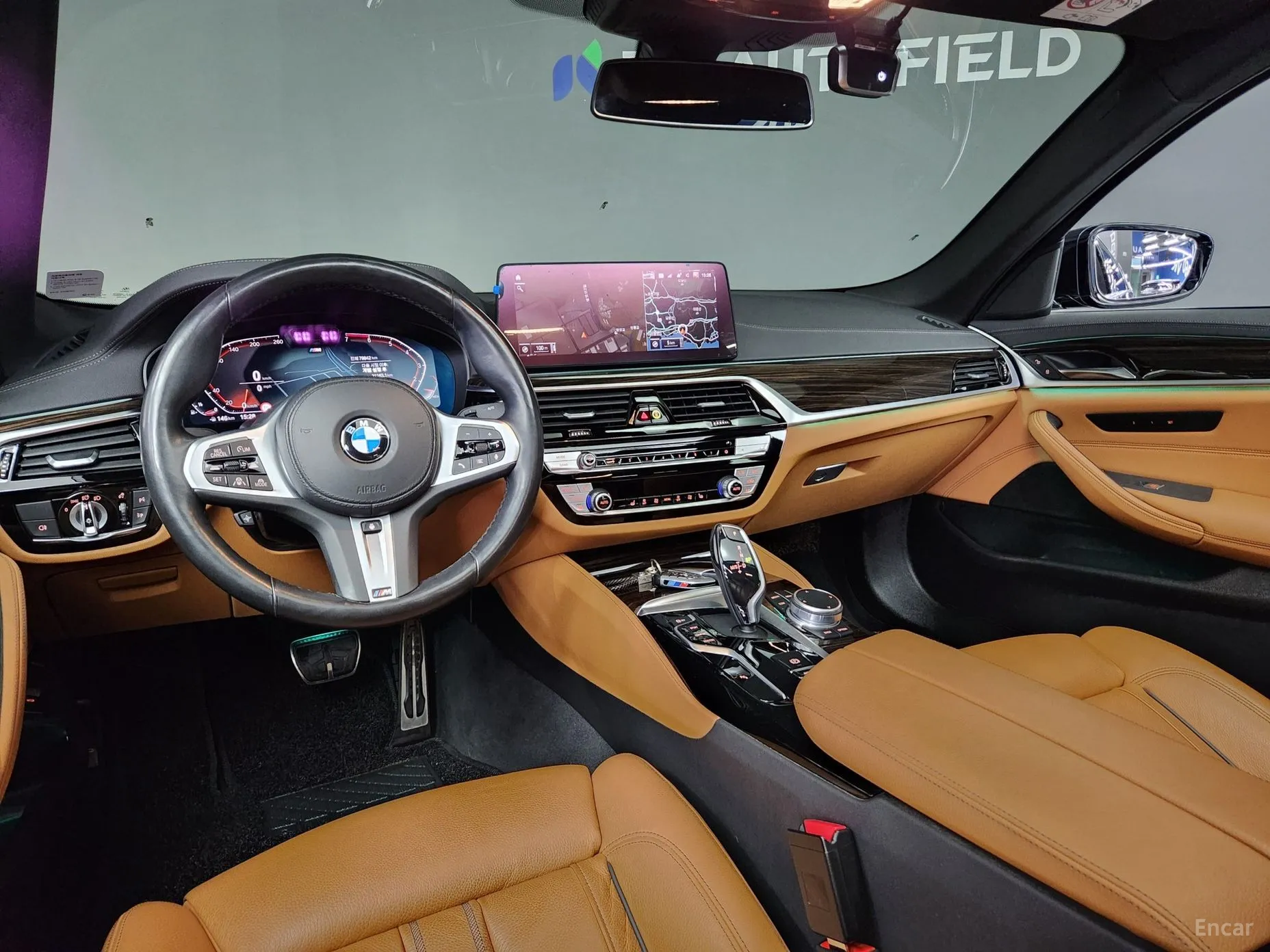 BMW 5 Series (G30) превью 9