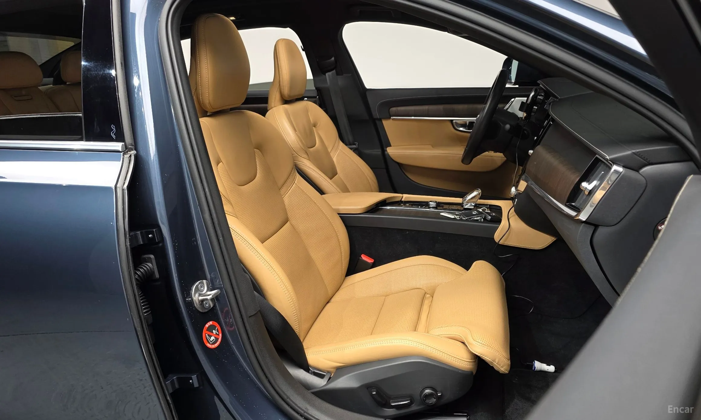 Volvo S90 превью 10