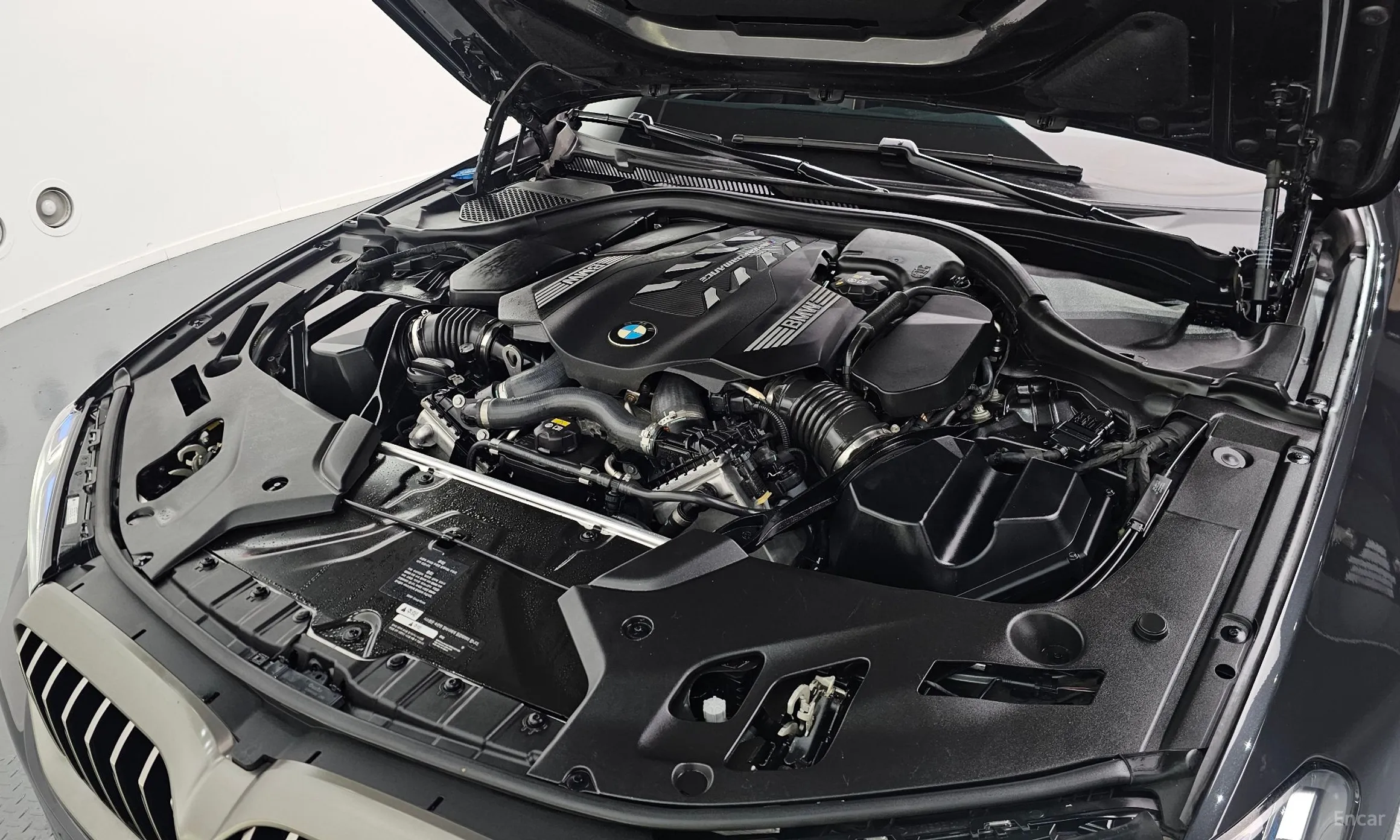 BMW 5 Series (G30) превью 6
