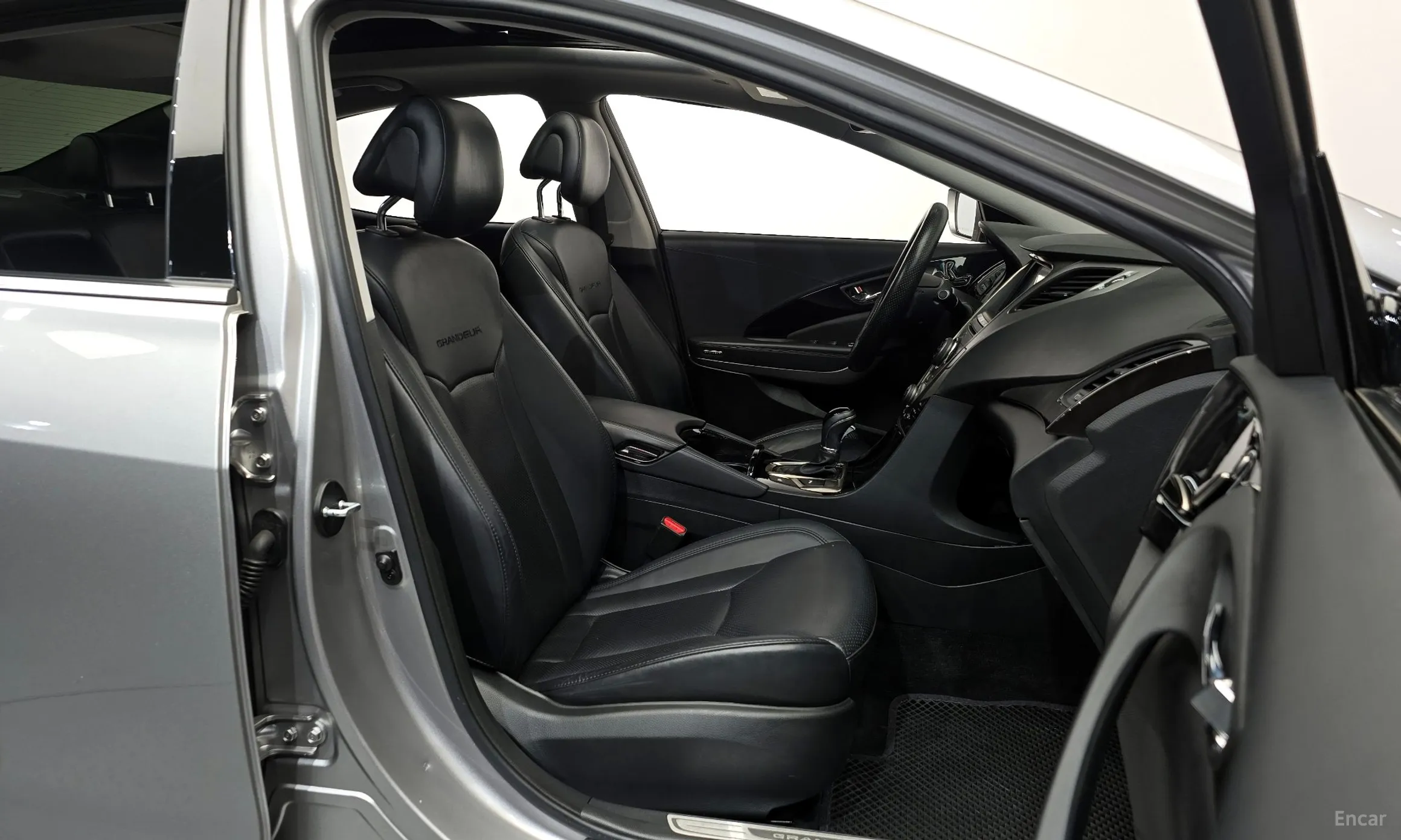 Hyundai Grandeur HG превью 10