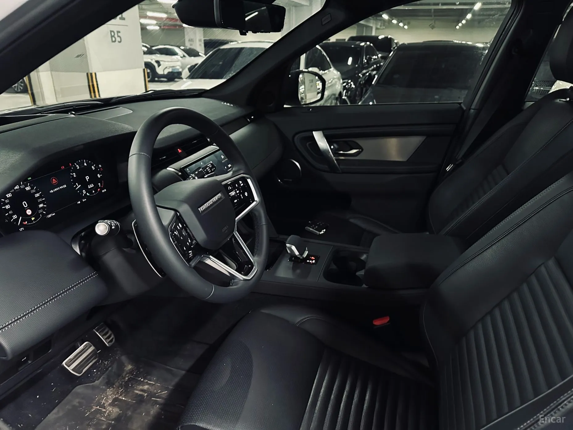 Land Rover Discovery Sports превью 9
