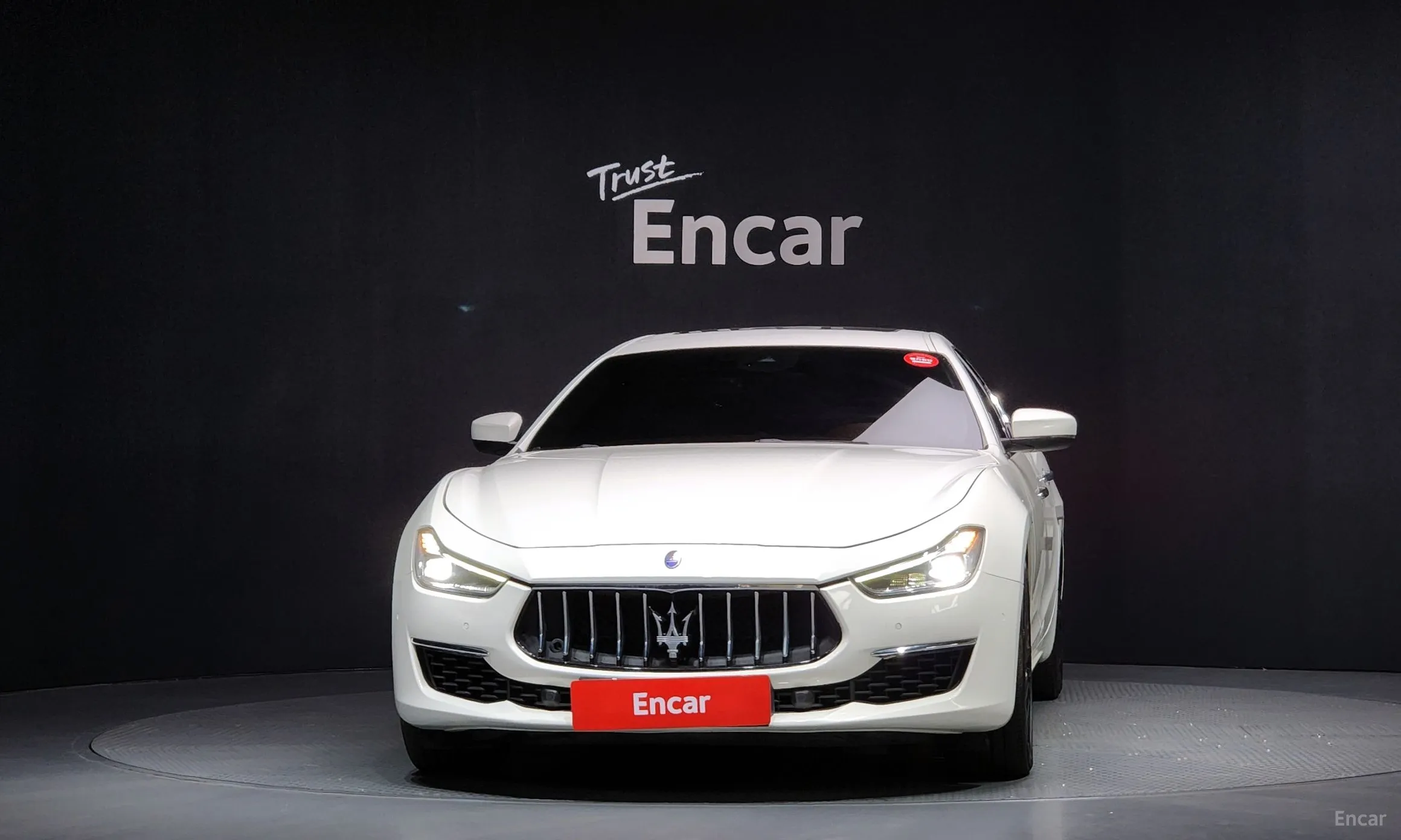 Maserati Ghibli превью 3