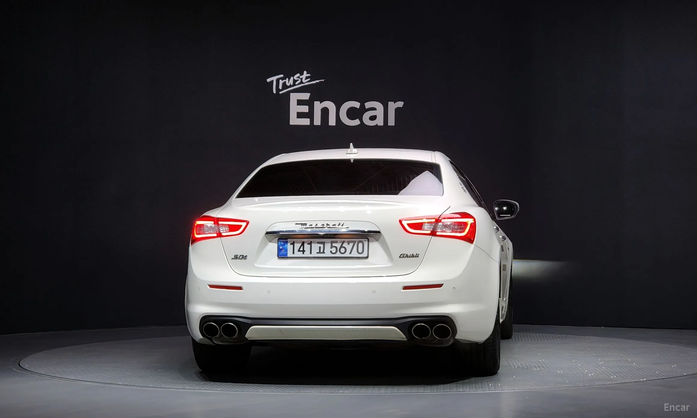 Maserati Ghibli превью 4
