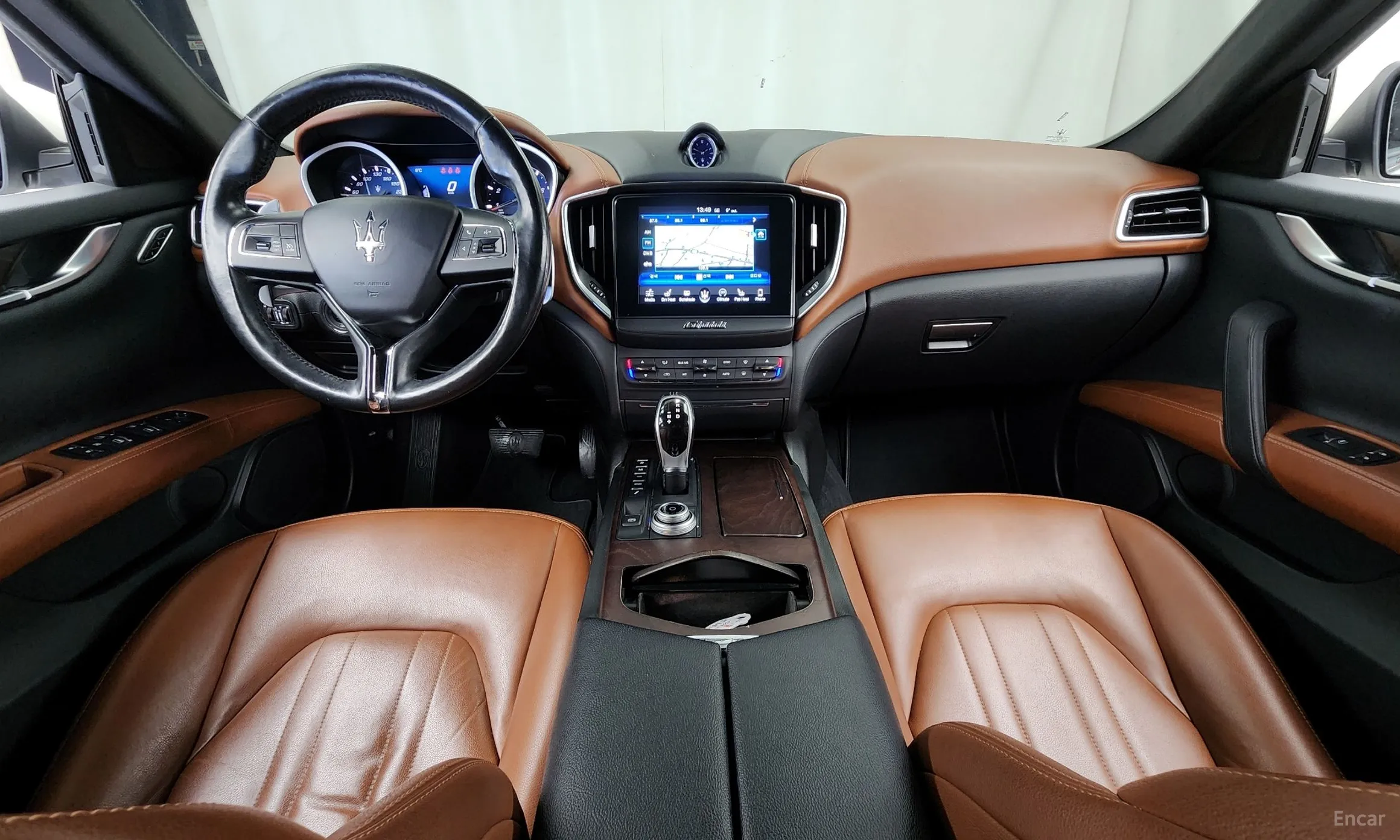 Maserati Ghibli превью 7