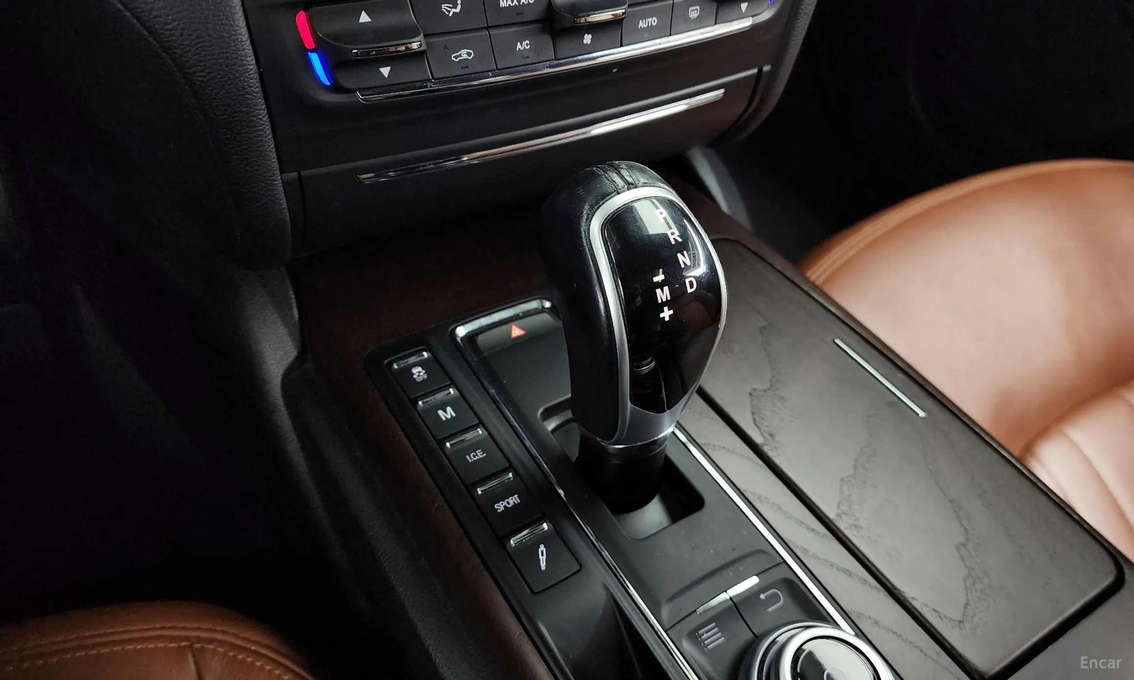 Maserati Ghibli превью 9